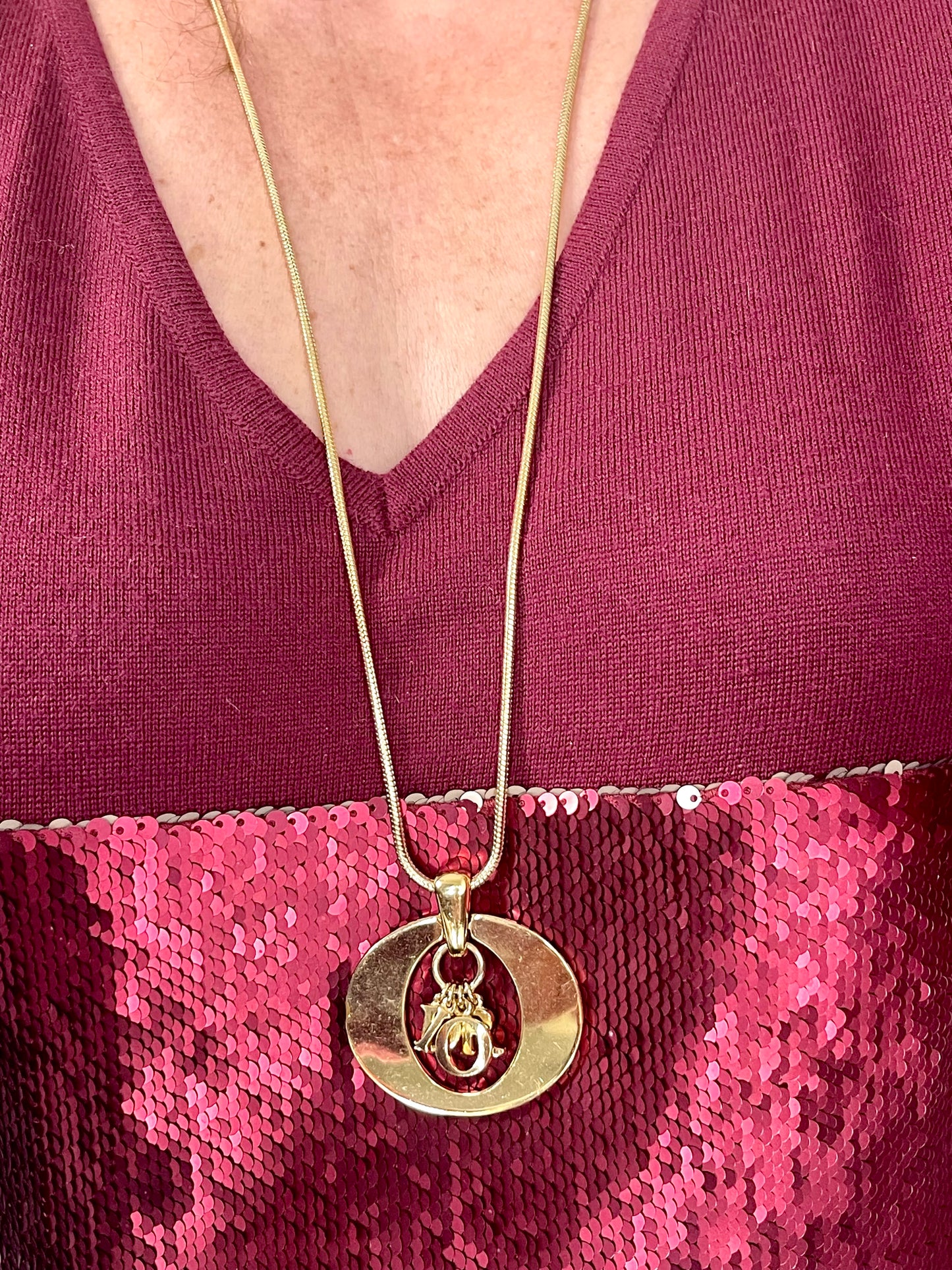 Vintage Dior Gold Logo Pendant Necklace – Y2K Statement Jewelry – 1990s/2000s – 46 cm