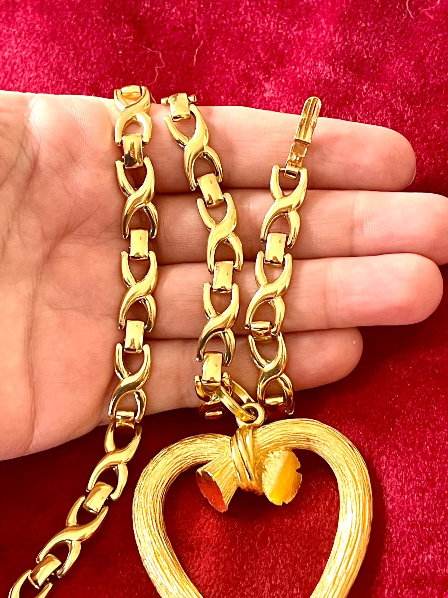 Vintage Escada Colgante Dorado Corazón Monet Collar