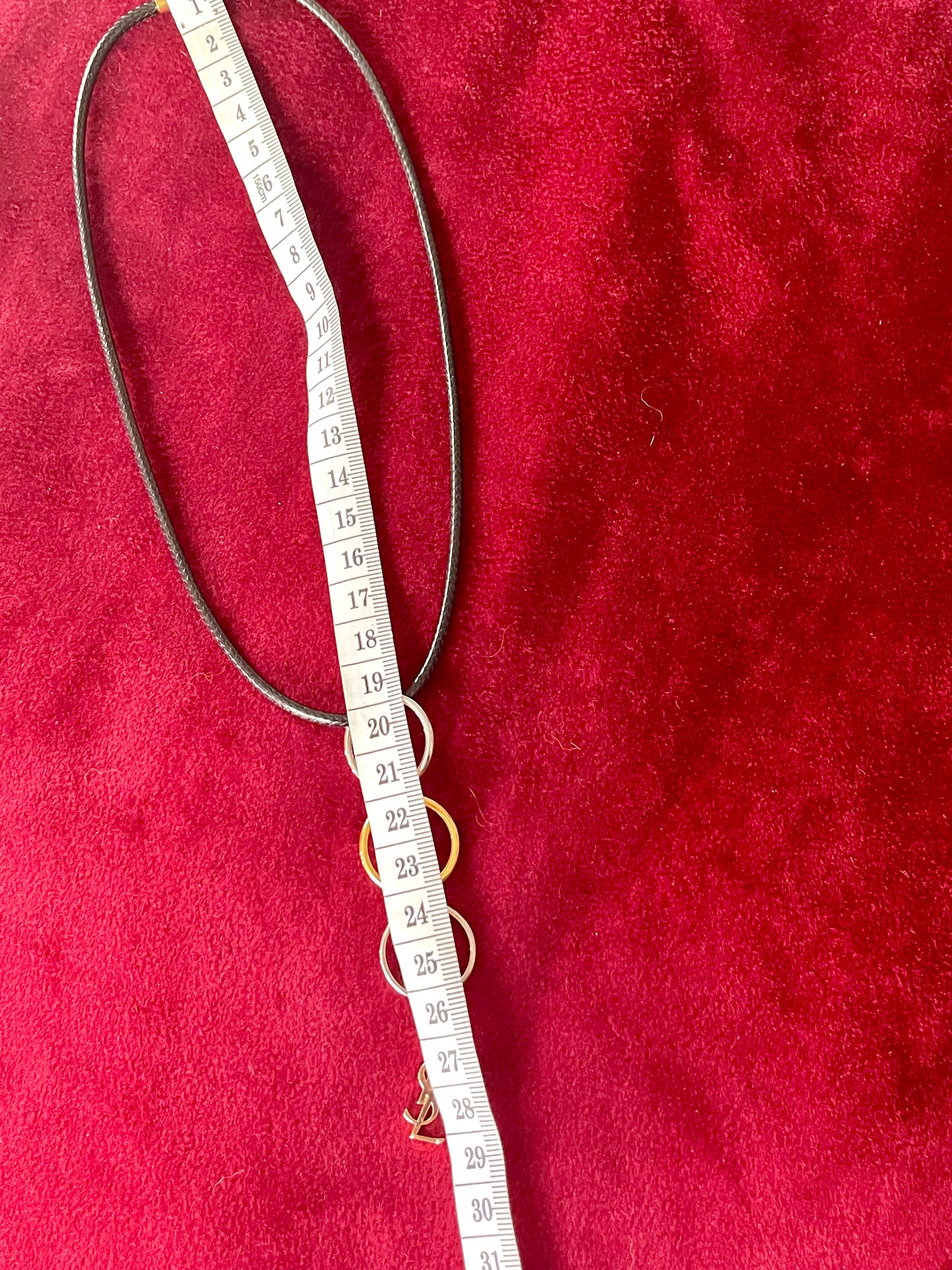 Bague bicolore en acier inoxydable avec breloque vintage authentique et collier en cuir