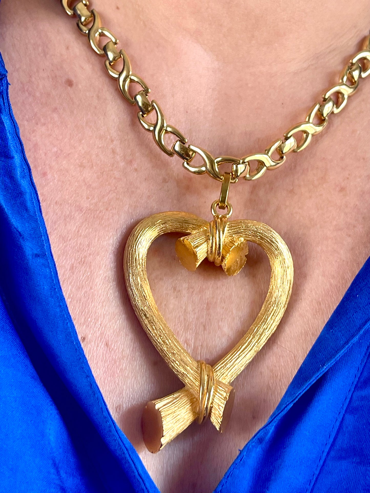 Vintage Escada Colgante Dorado Corazón Monet Collar