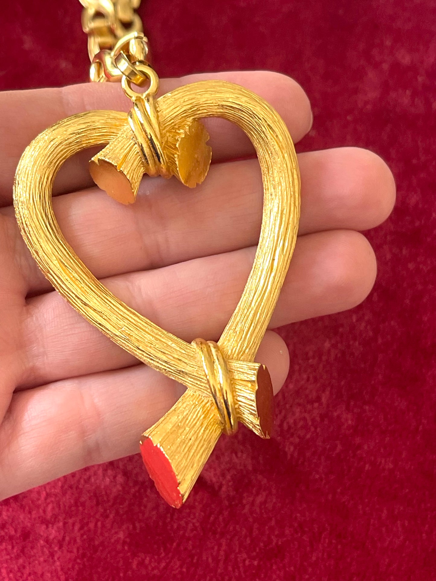Vintage Escada Colgante Dorado Corazón Monet Collar