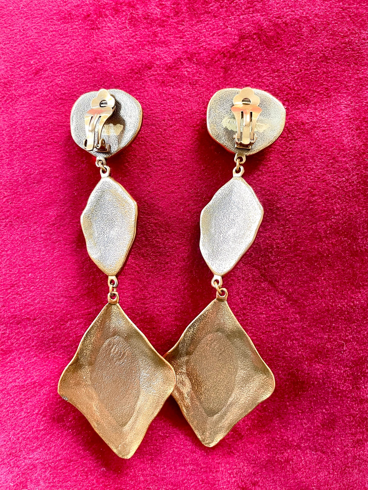 Close up look Yves Saint Laurent XXL Vintage design inspired green red stones copper metal