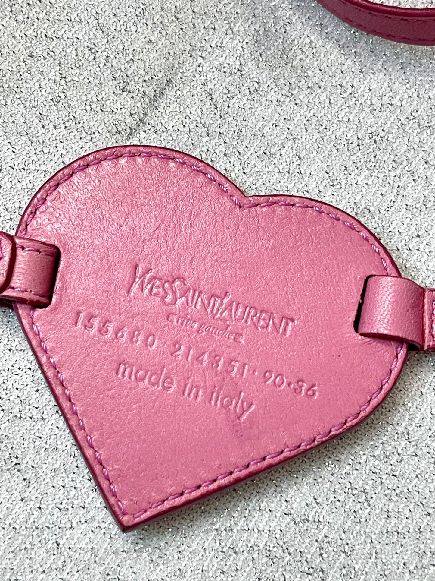 Ceinture en cuir rose Vintage Yves Saint Laurent