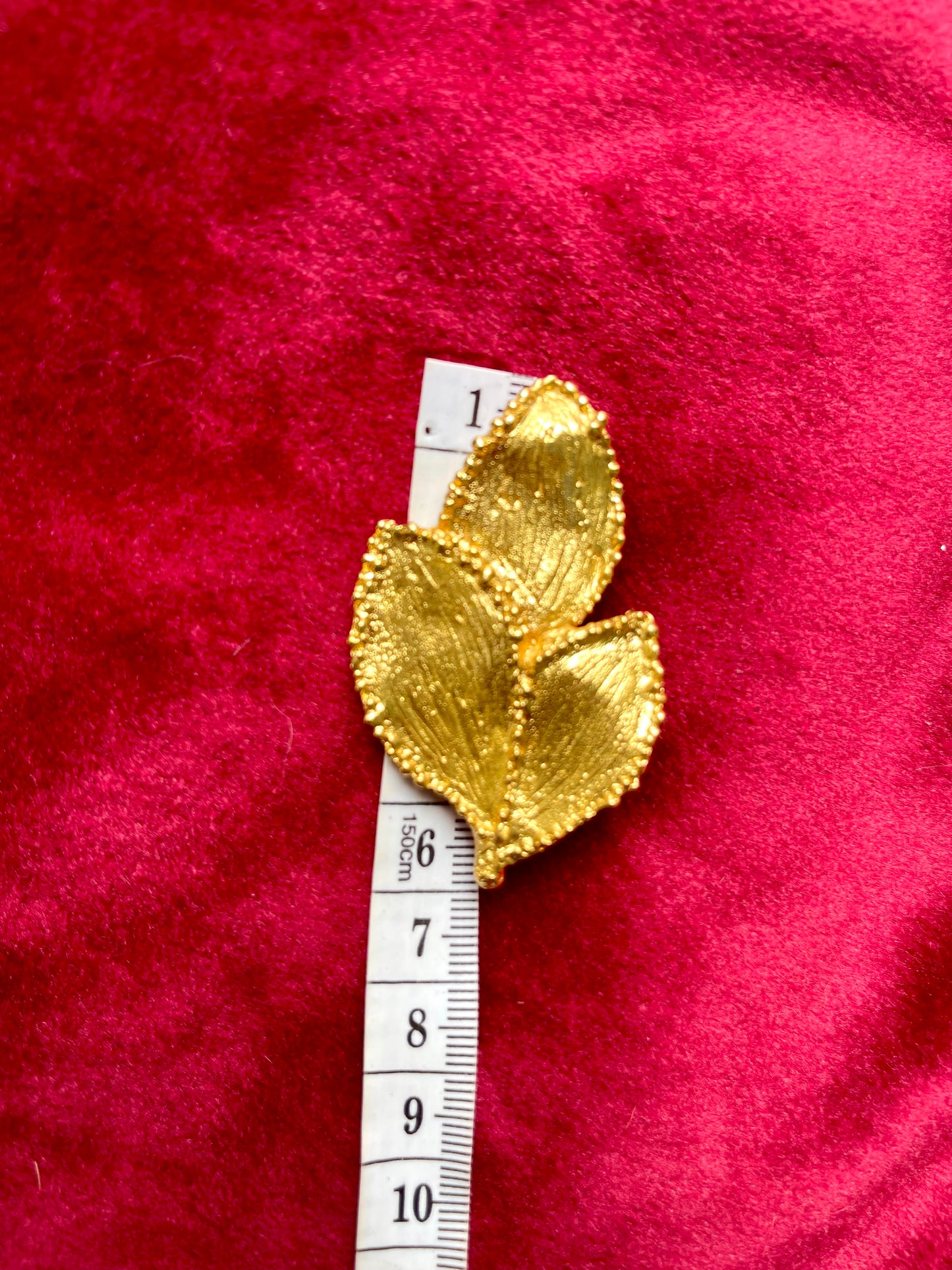 6 cm length Vintage Yves Saint Laurent 80s 90s gold tone leaf brooch excellent condition using measuring tape