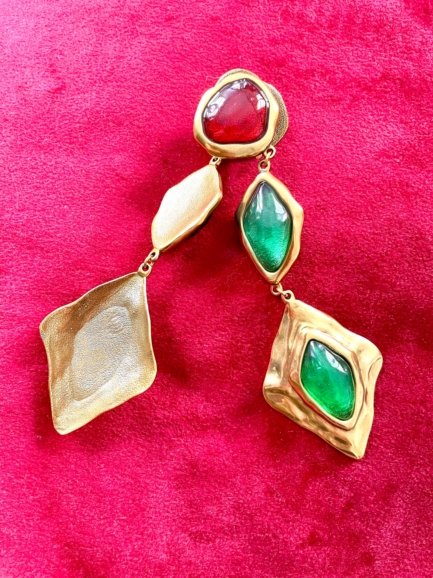 Close up look Yves Saint Laurent XXL Vintage design inspired green red stones copper metal