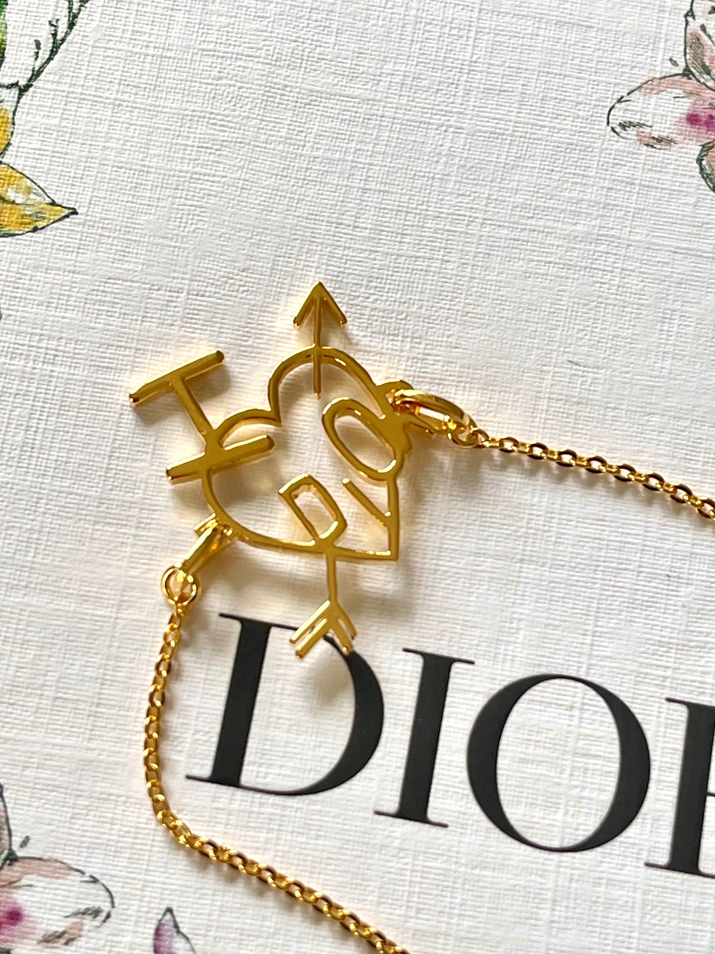 I love Dior authentic vintage gold plated heart charms chain bracelet