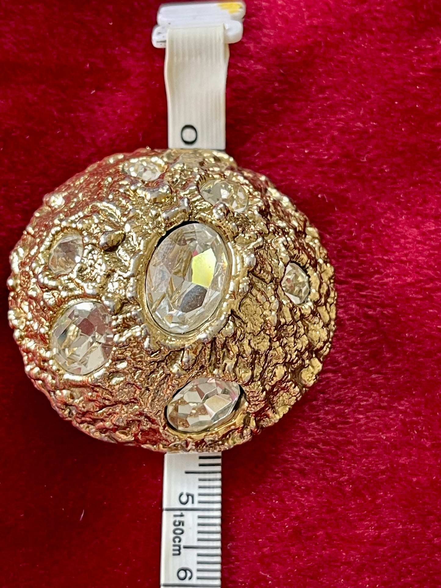 Boucles d'oreilles Yves Saint Laurent Authentic Gold Button 80's