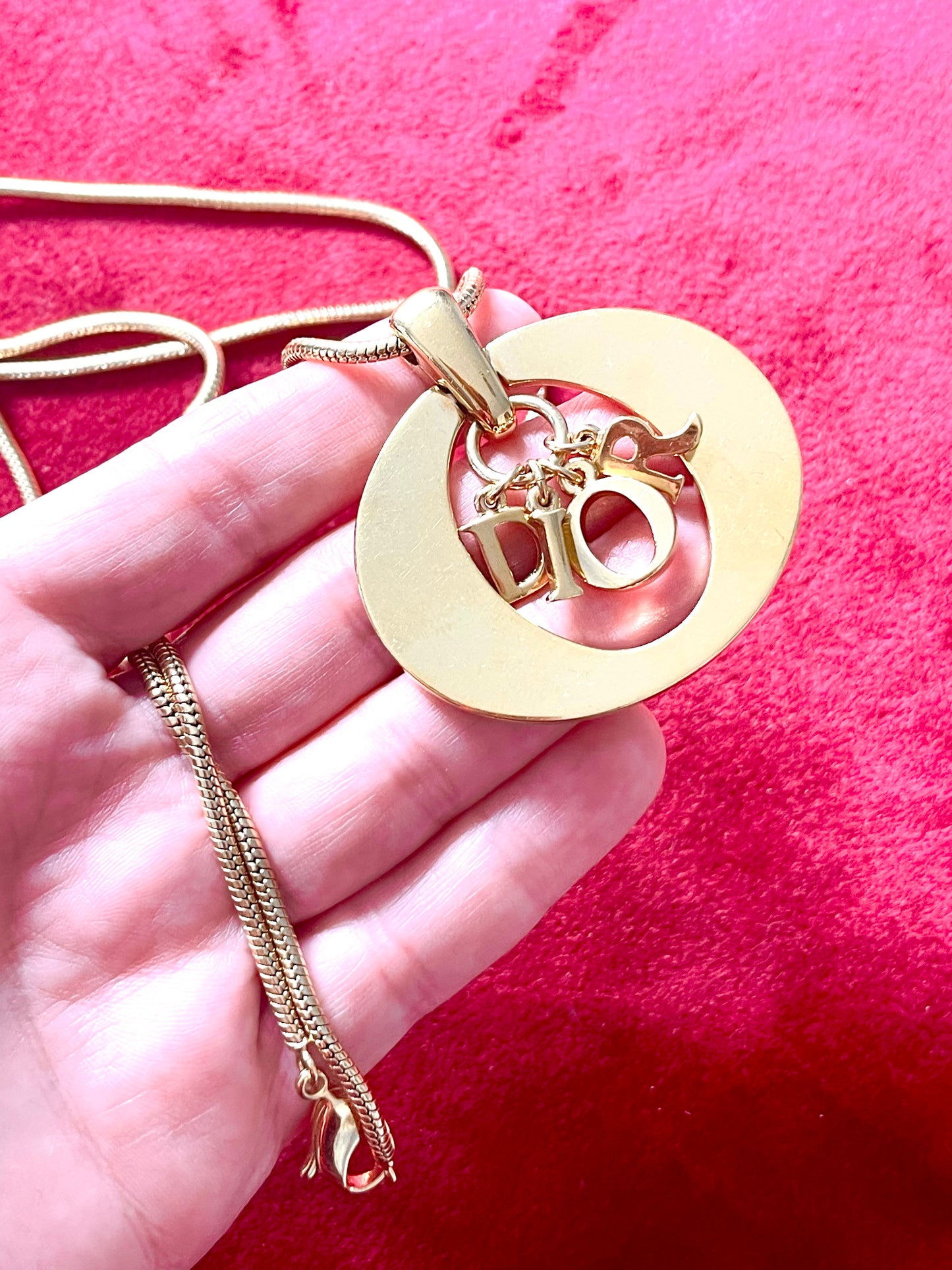 Vintage Dior Gold Logo Pendant Necklace – Y2K Statement Jewelry – 1990s/2000s – 46 cm