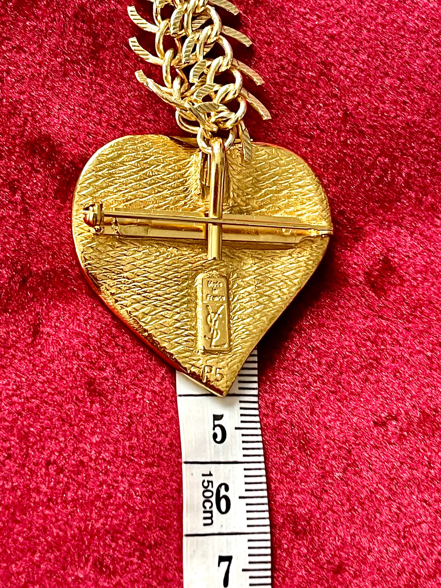 Colgante Broche Corazón Esmaltado. Vintage años 90 Yves Saint Laurent