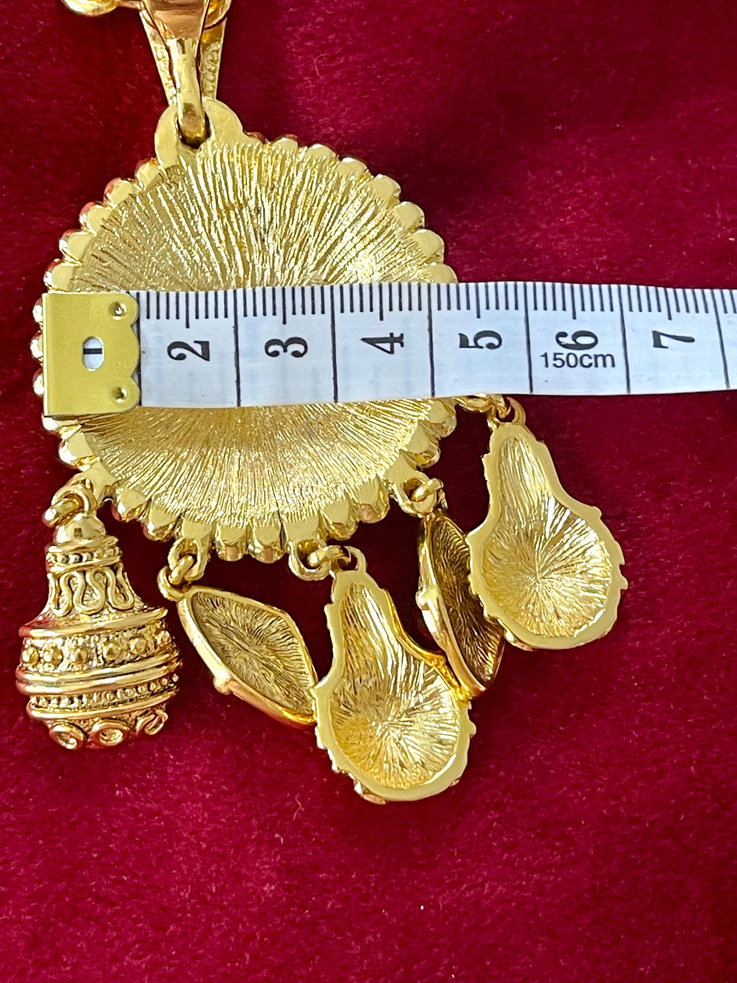 Colgantes con dijes, collar restaurado de oro de 18 quilates estilo años 80, Yves Saint Laurent