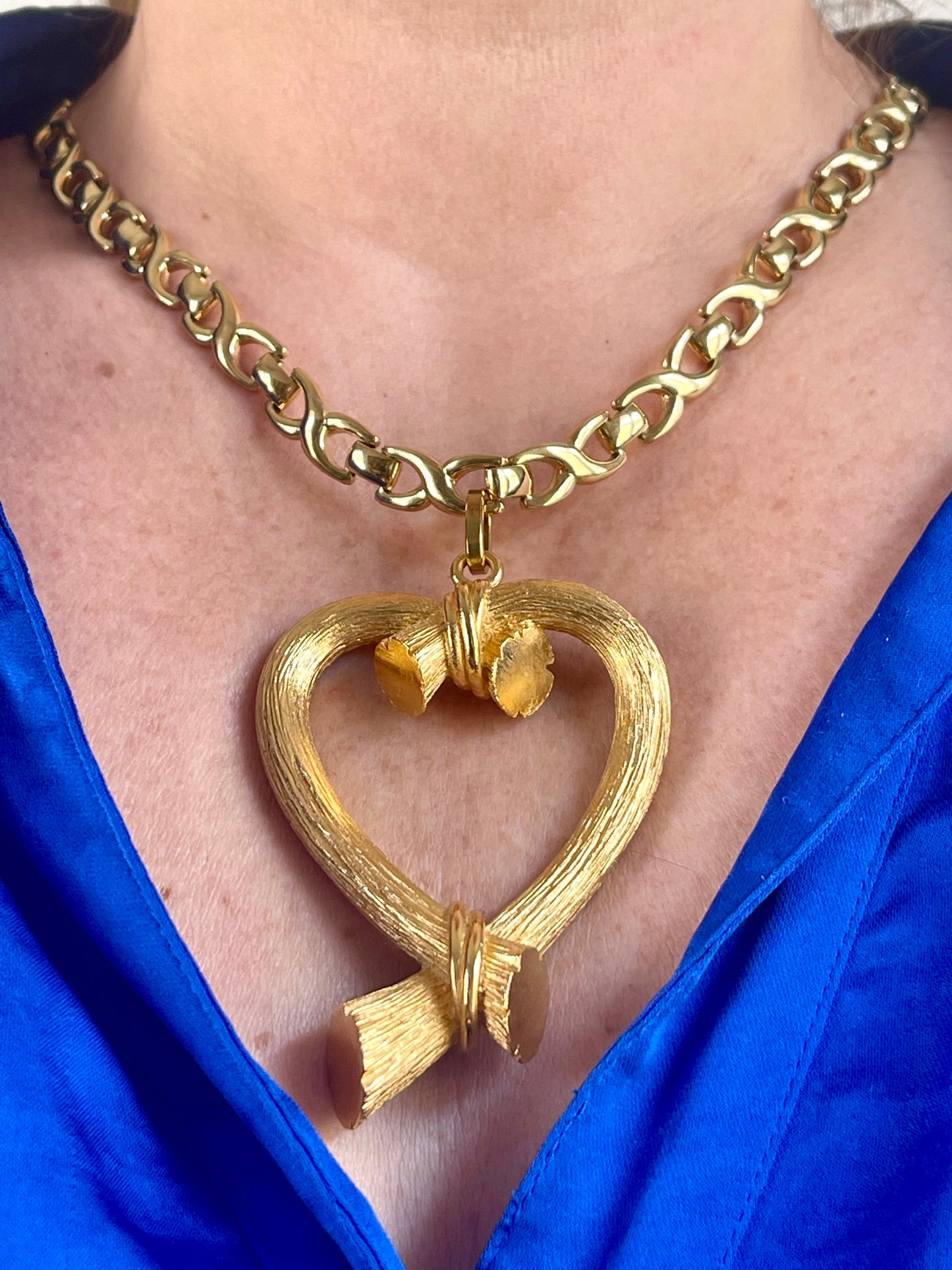 Vintage Escada Colgante Dorado Corazón Monet Collar