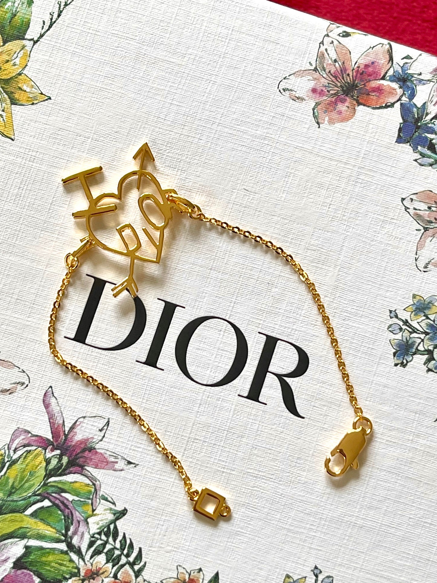I love Dior authentic vintage gold plated heart charms chain bracelet