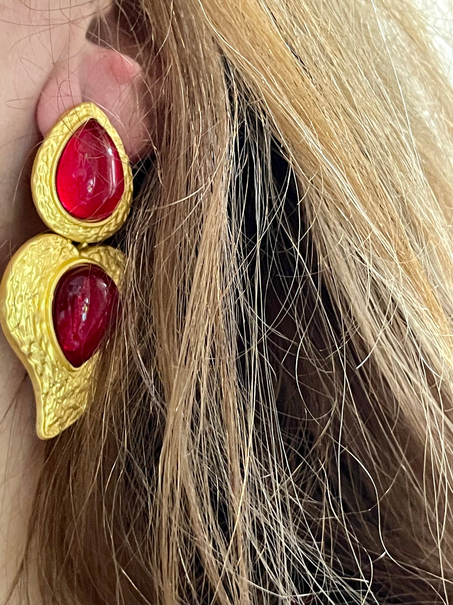 Vintage 80’s design Red Heart Drop