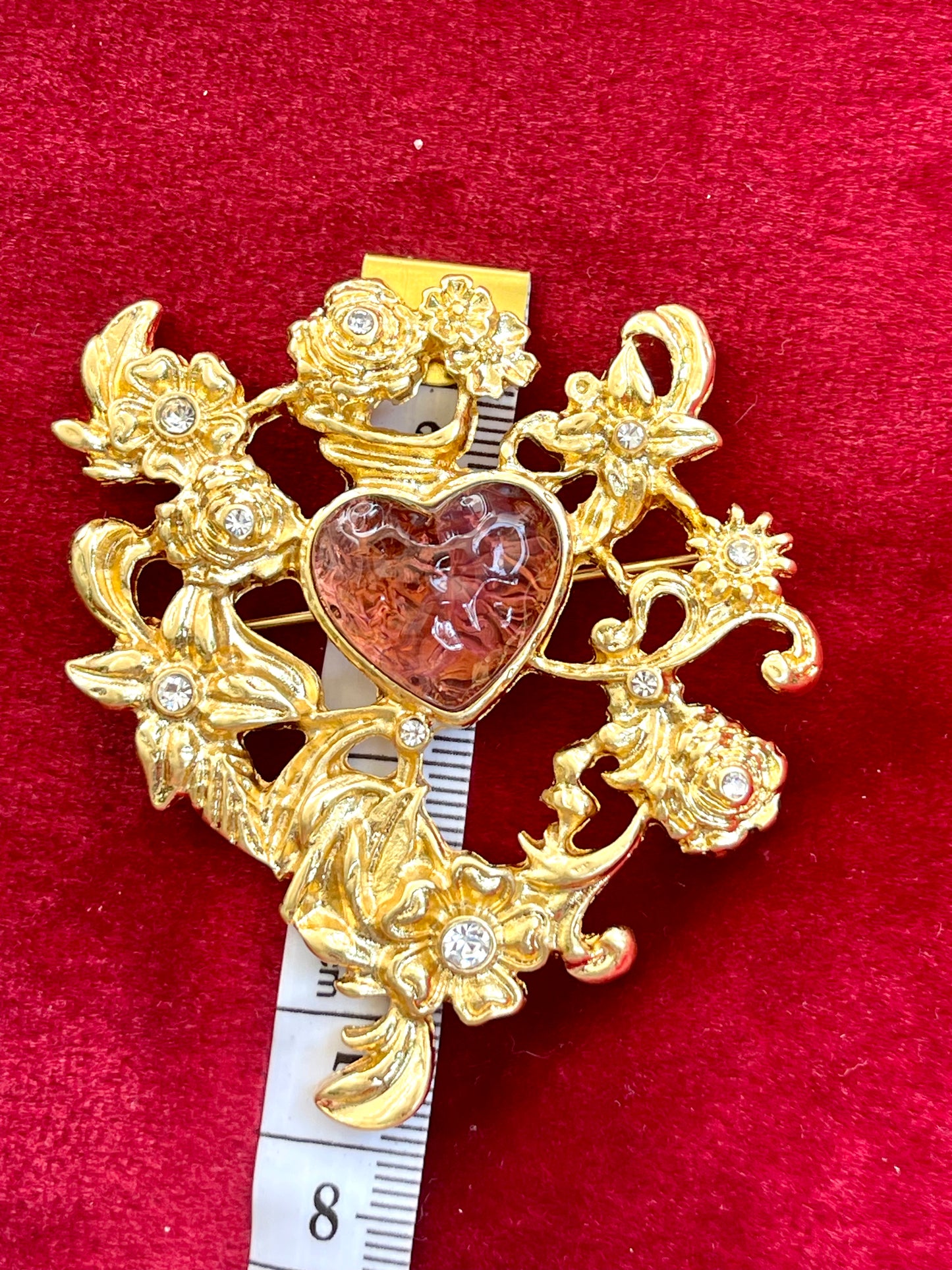 Flower Engraved Metal Heart Brooch Pink Resin Heart Color