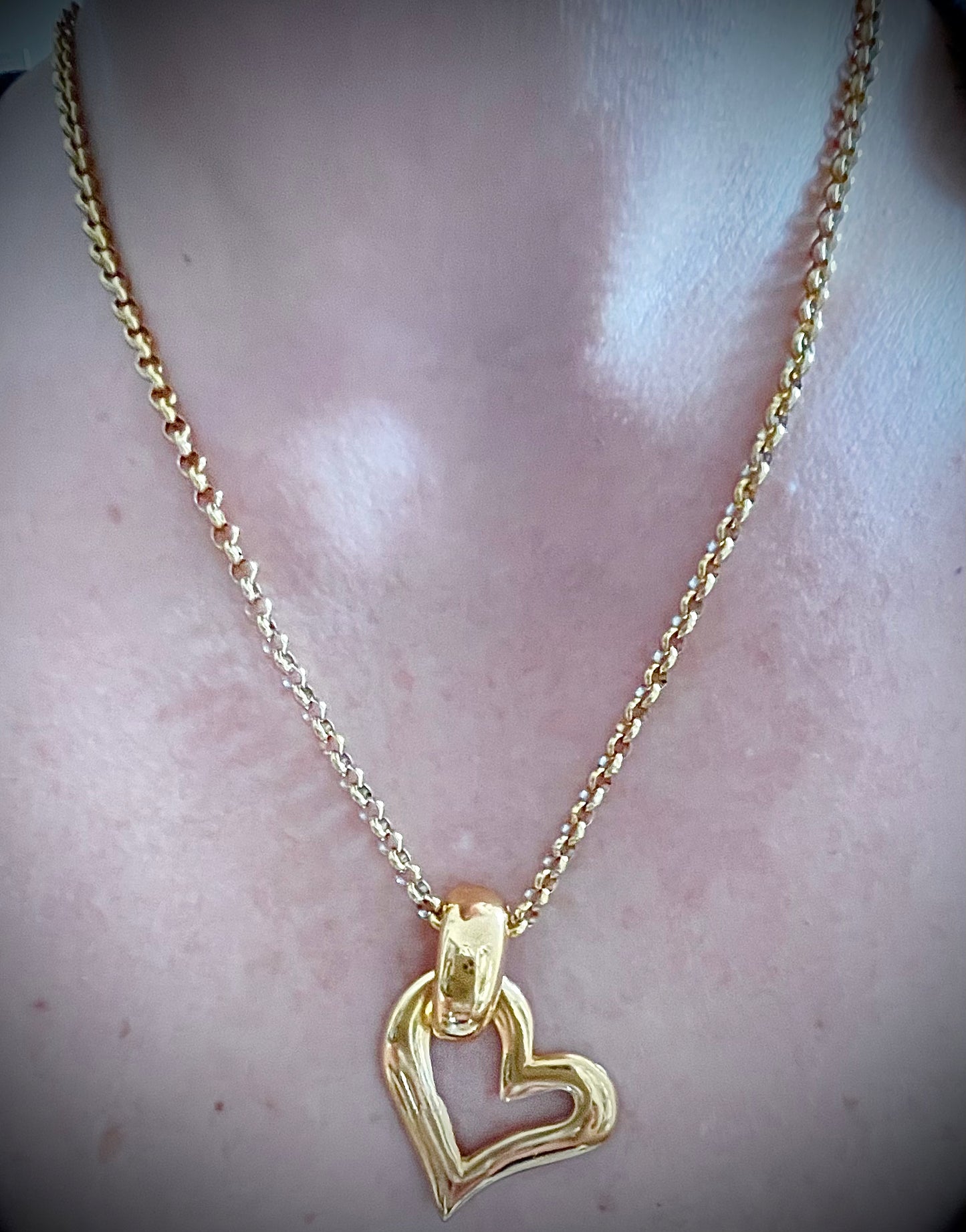 Saint Laurent Pendentif Vintage Couleur Coeur Or Avec Nouvelle Chaîne