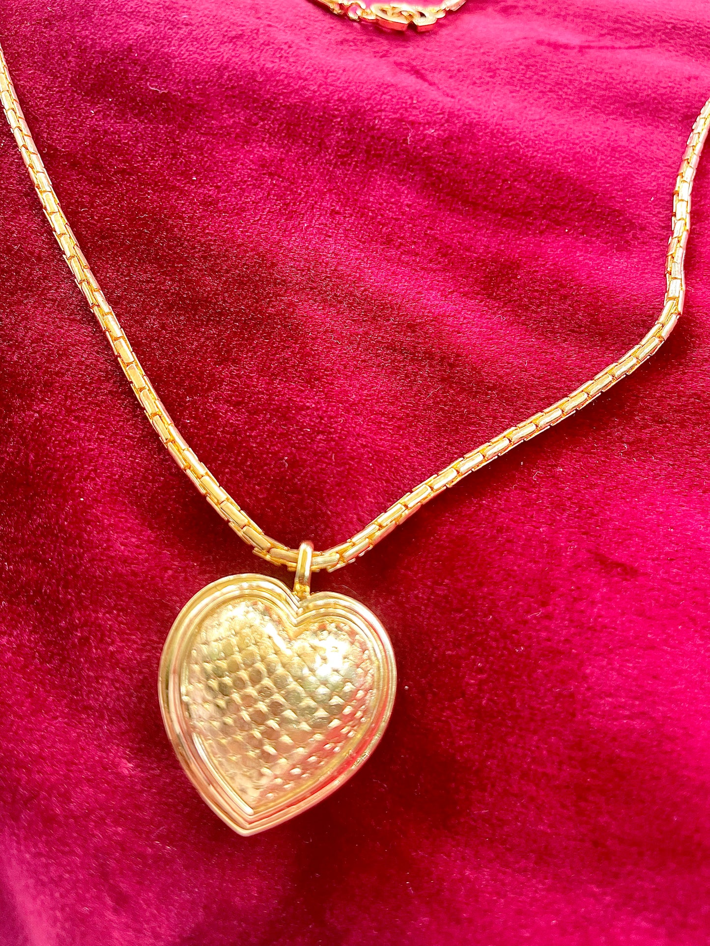 Vintage 80’s Refurbished 18K Gold Long Heart Pendant Dior Necklace