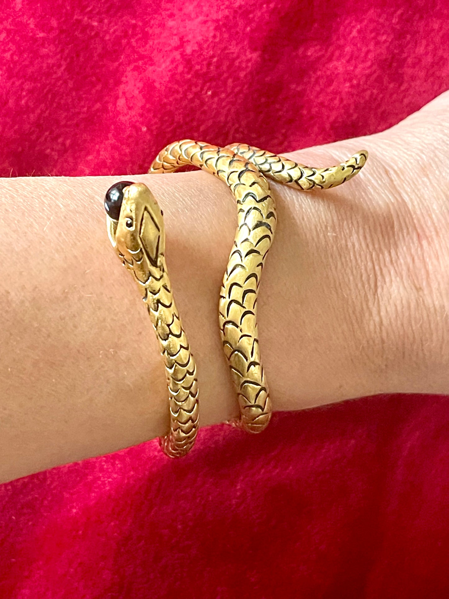 Brazalete con serpiente de Yves Saint Laurent, años 70