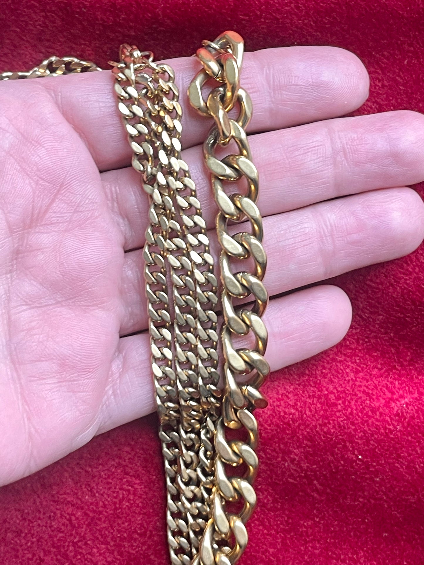 Collar personalizado con colgante vintage de YSL, auténtica joyería de Yves Saint Laurent.