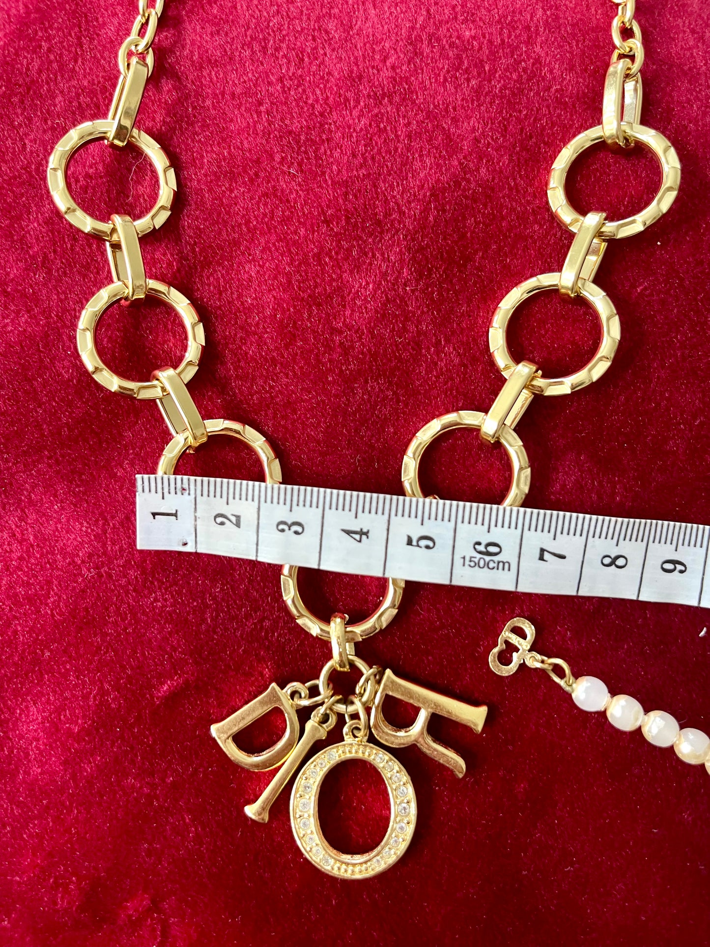 Collier recyclé à breloques vintage Christian Dior