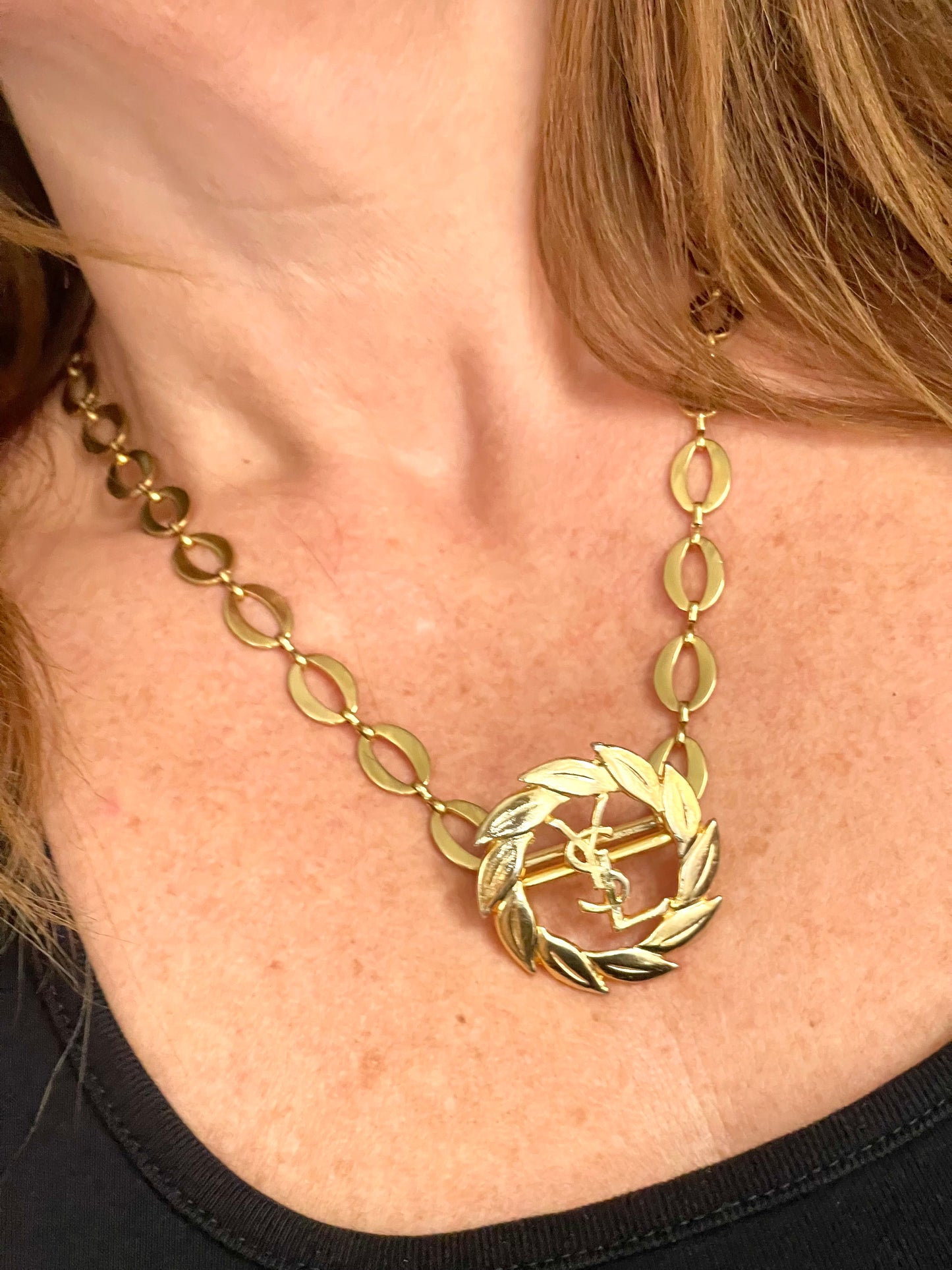 Pendentif porte-foulard vintage restauré 18 kg Yves Saint Laurent