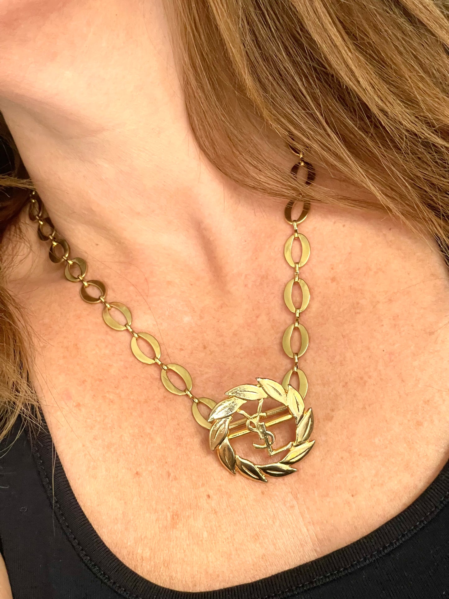 Pendentif porte-foulard vintage restauré 18 kg Yves Saint Laurent