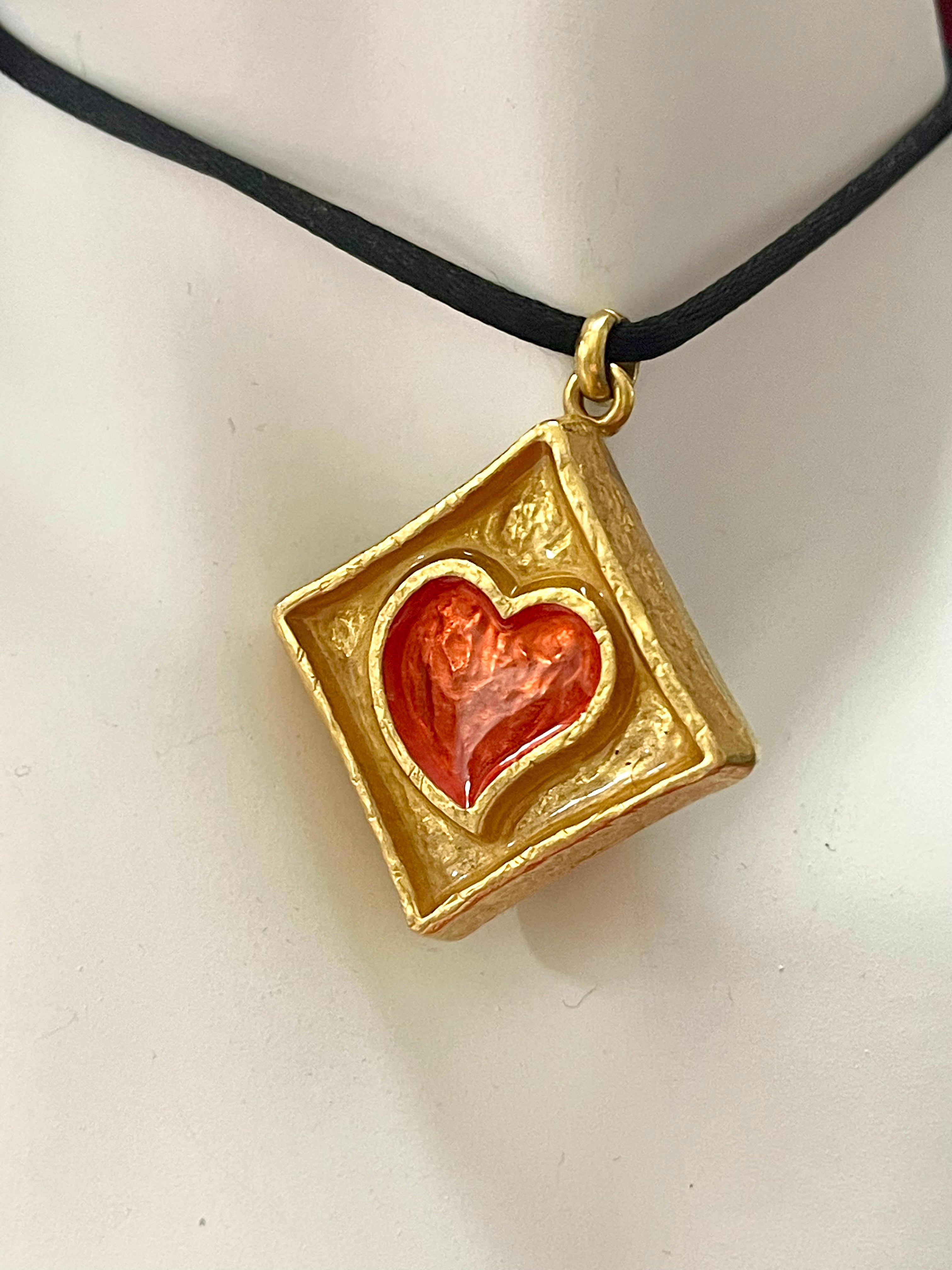 Ysl deals heart necklace