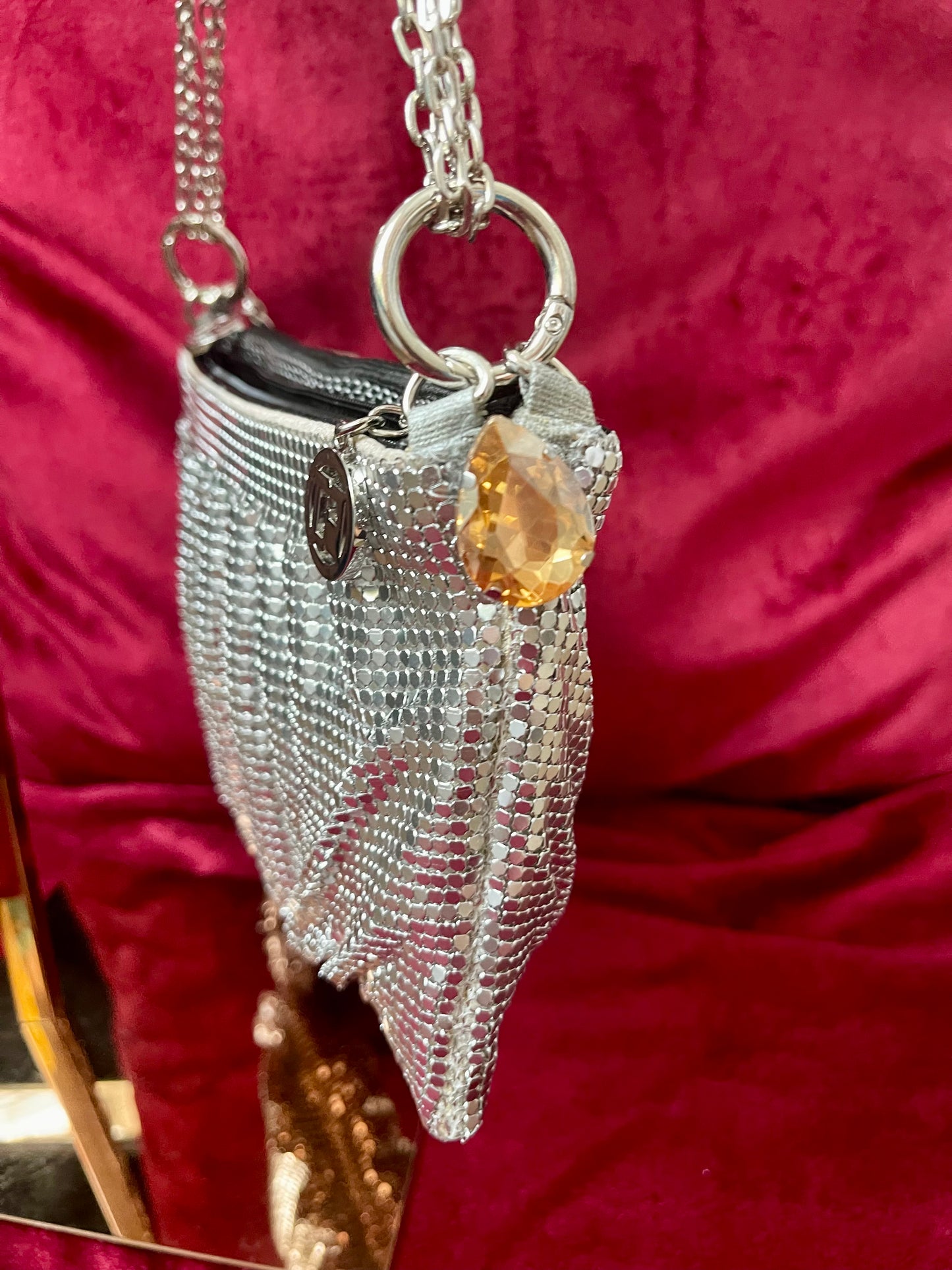 Bolso vintage de metal plateado con píxeles reutilizados de Paco Rabanne: bandolera y bolso de hombro