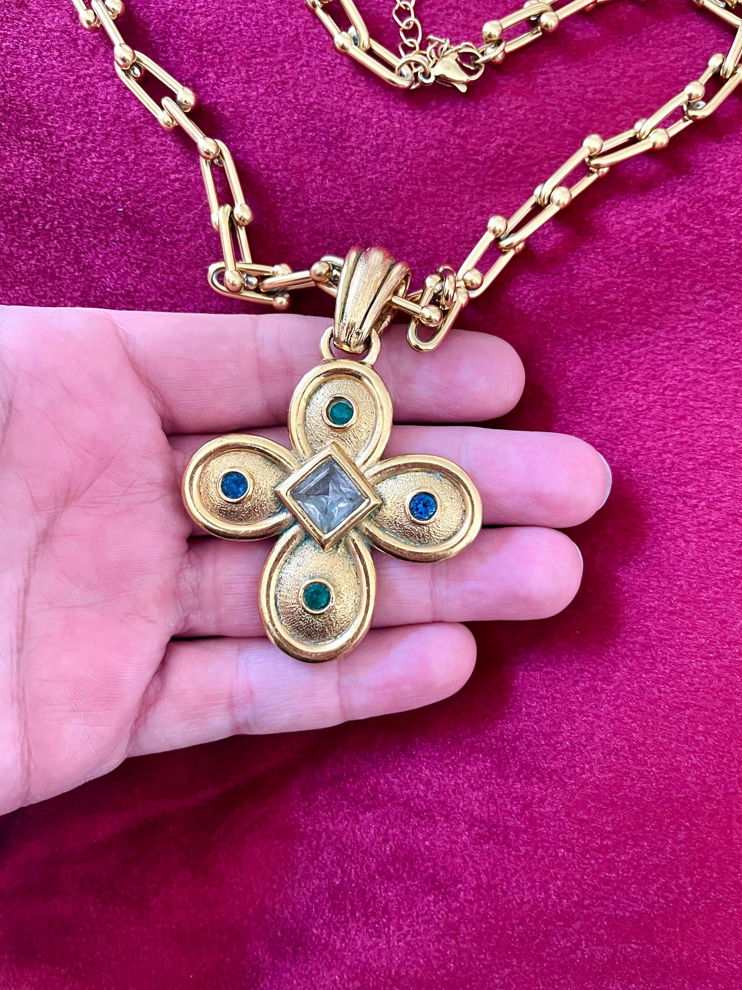 Rare millésime 80's Pendentif Style Yves Saint Laurent Christian Lacroix