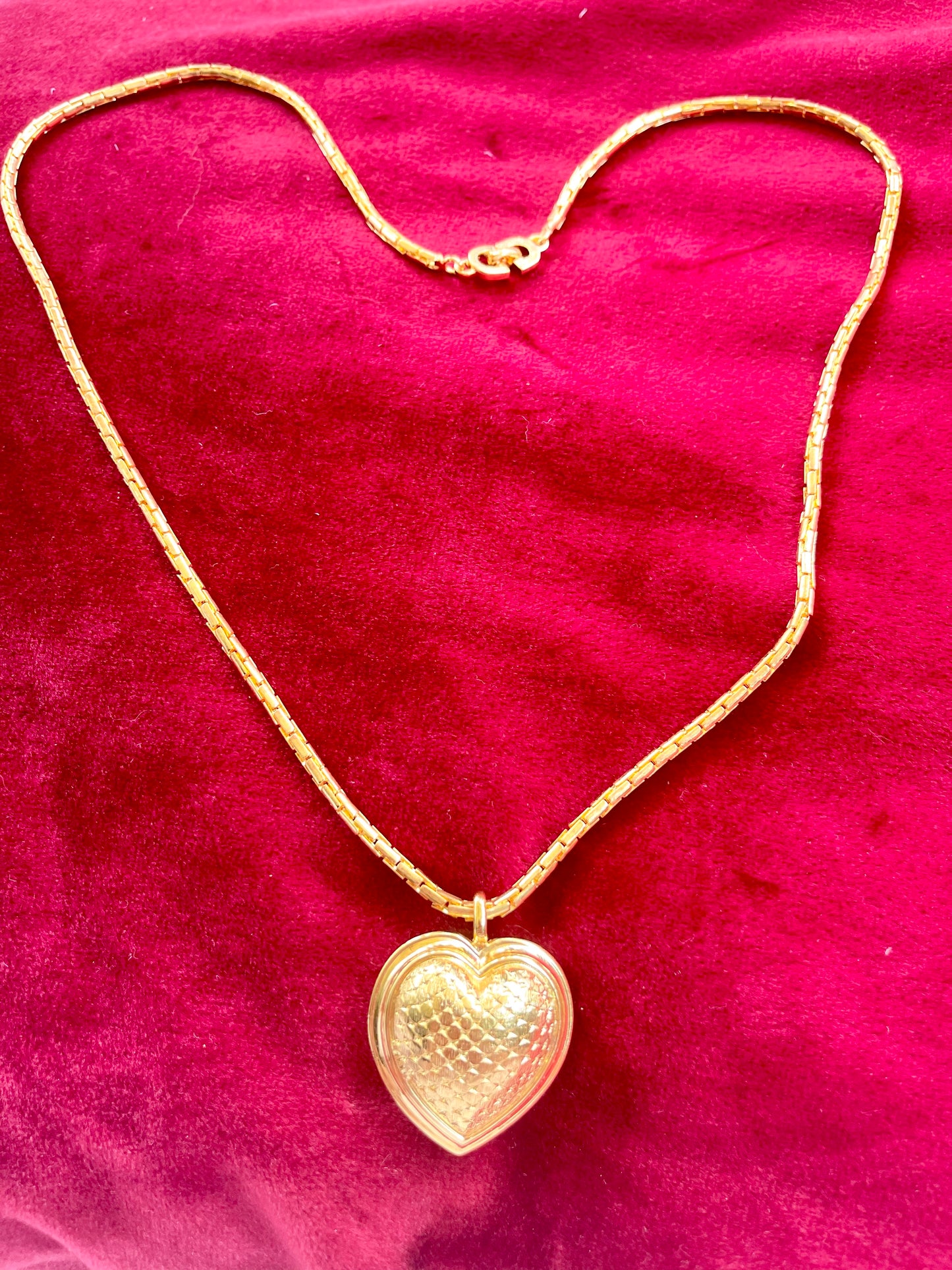 Vintage 80’s Refurbished 18K Gold Long Heart Pendant Dior Necklace