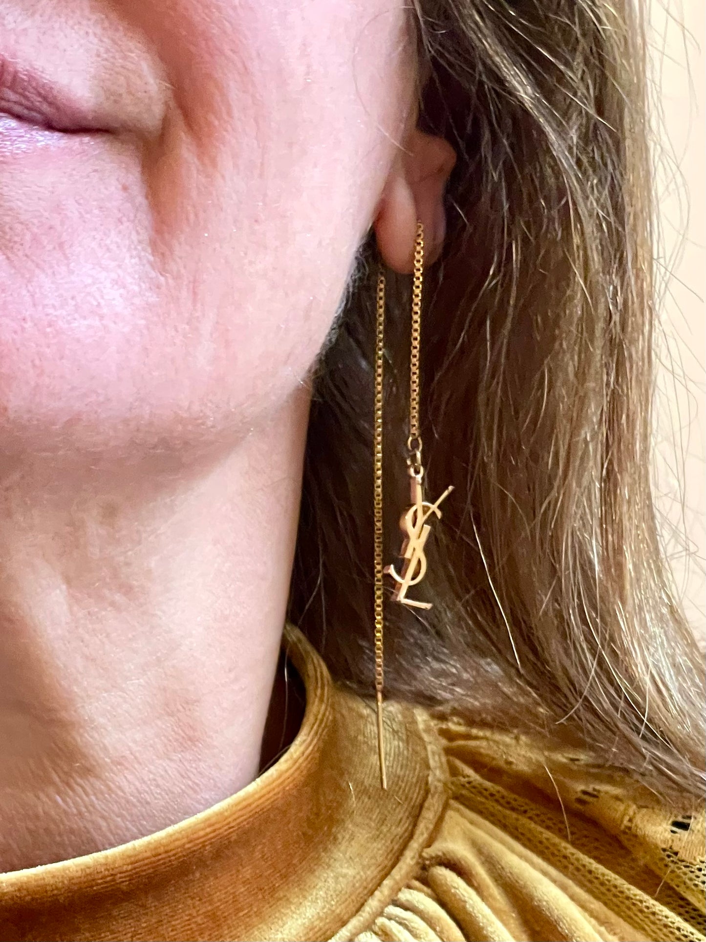 Pendientes colgantes vintage de Yves Saint Laurent reutilizados