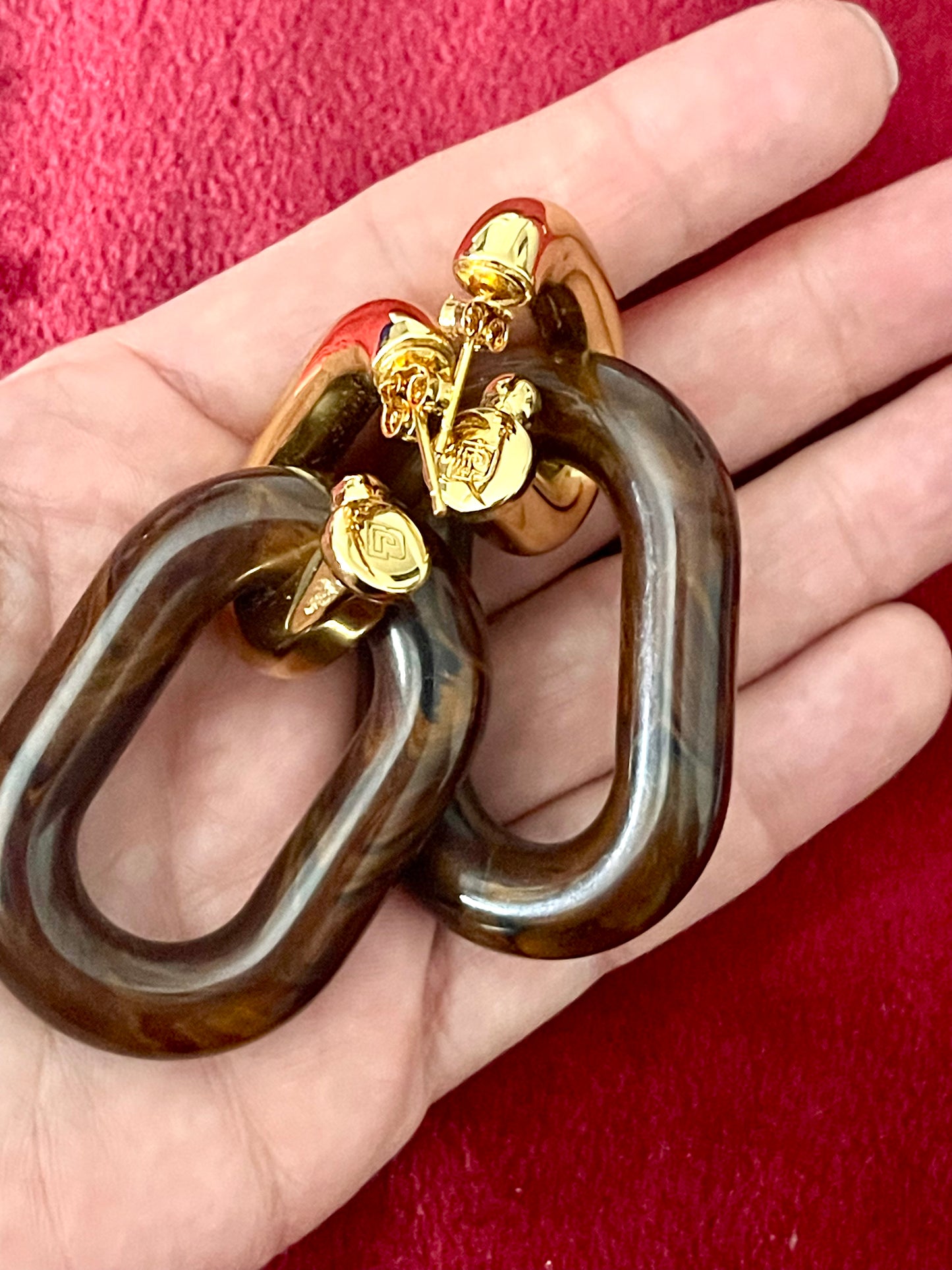 Boucles d'oreilles Paco Rabanne XL Link — Résine marron et métal doré (Collection 2025)