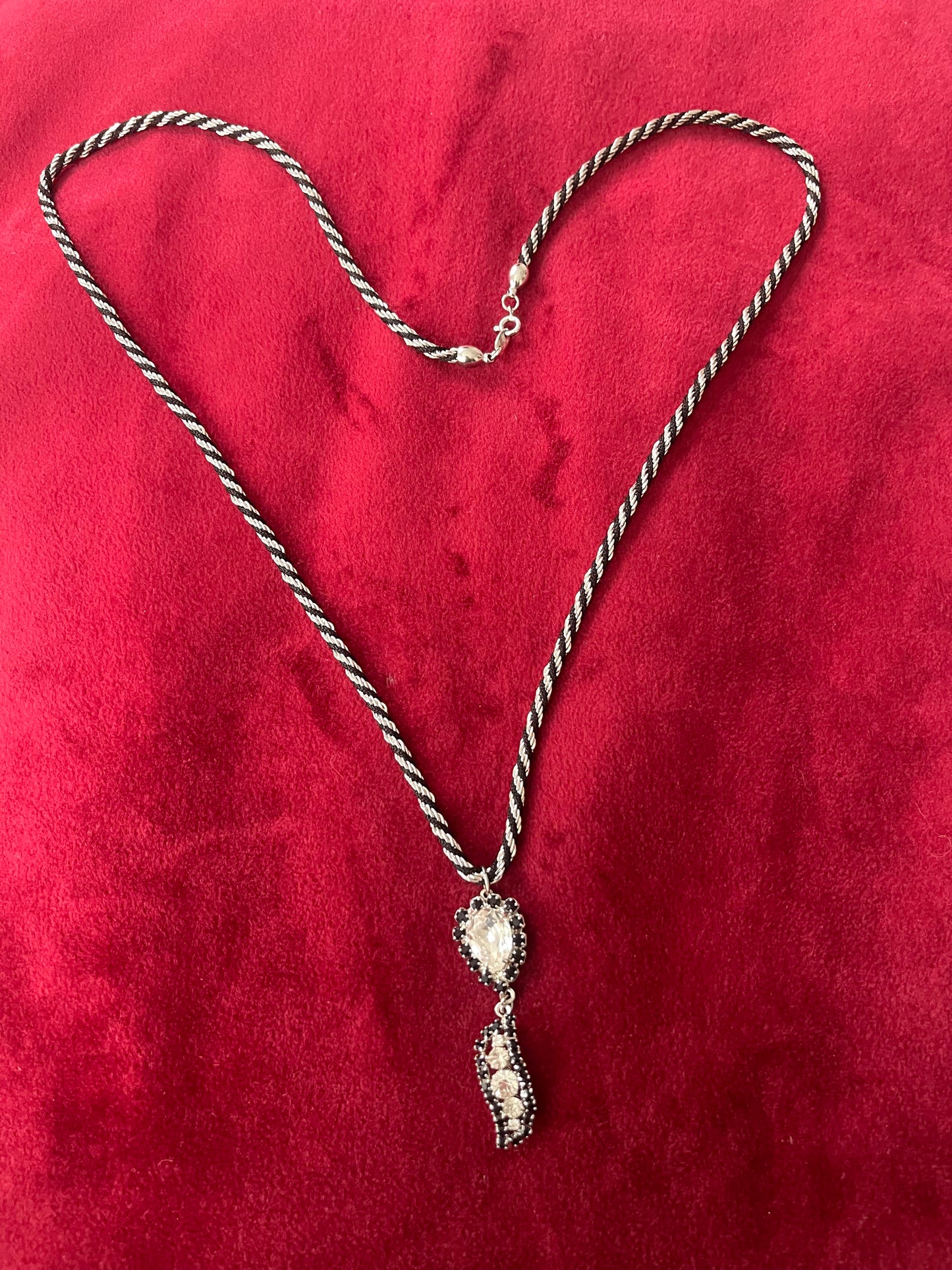 Auténtico collar vintage con colgante Triffari de Christian Dior