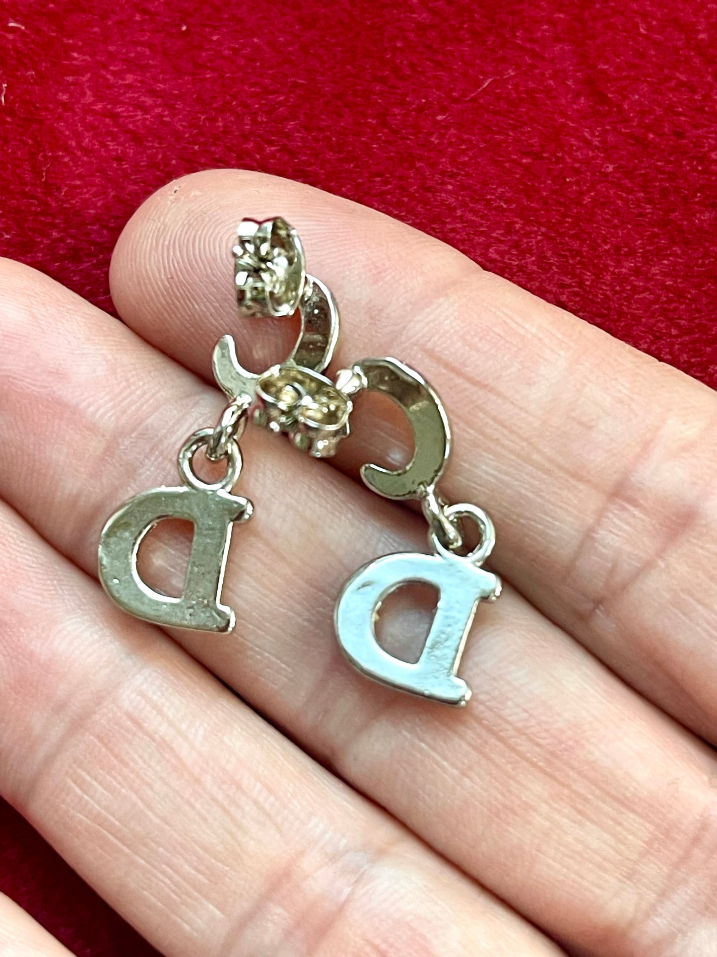 Pendientes vintage Christian Dior chapados en oro blanco de 18 kg