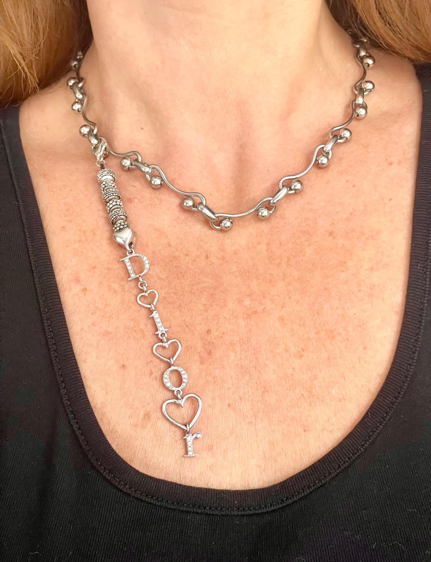 Collar con colgante convertible reciclado con dije para teléfono Dior auténtico