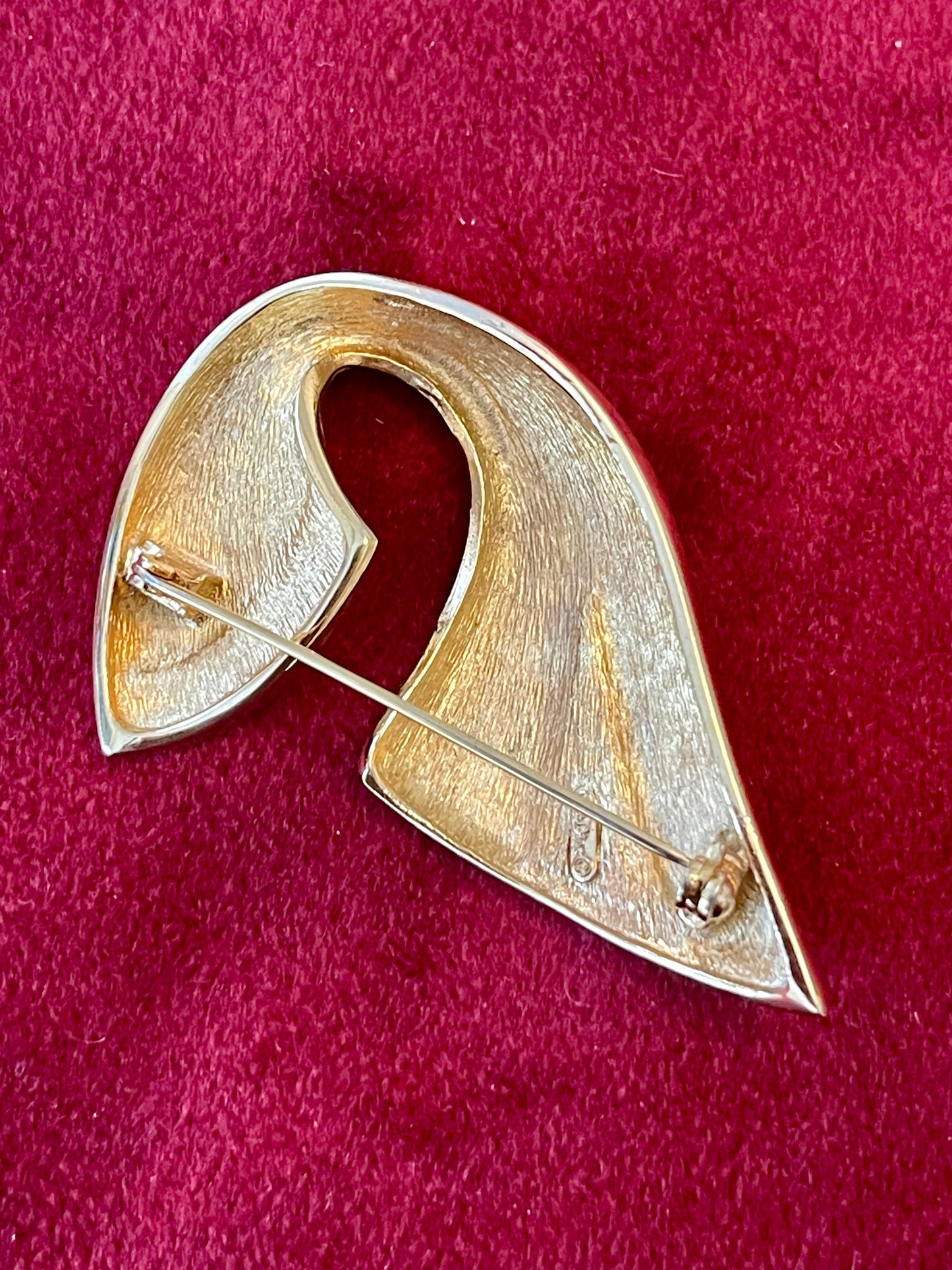 Vintage Christian Dior Signed Gold Tone Brooch – Sculptural Design with Black & Lucid Rhinestones