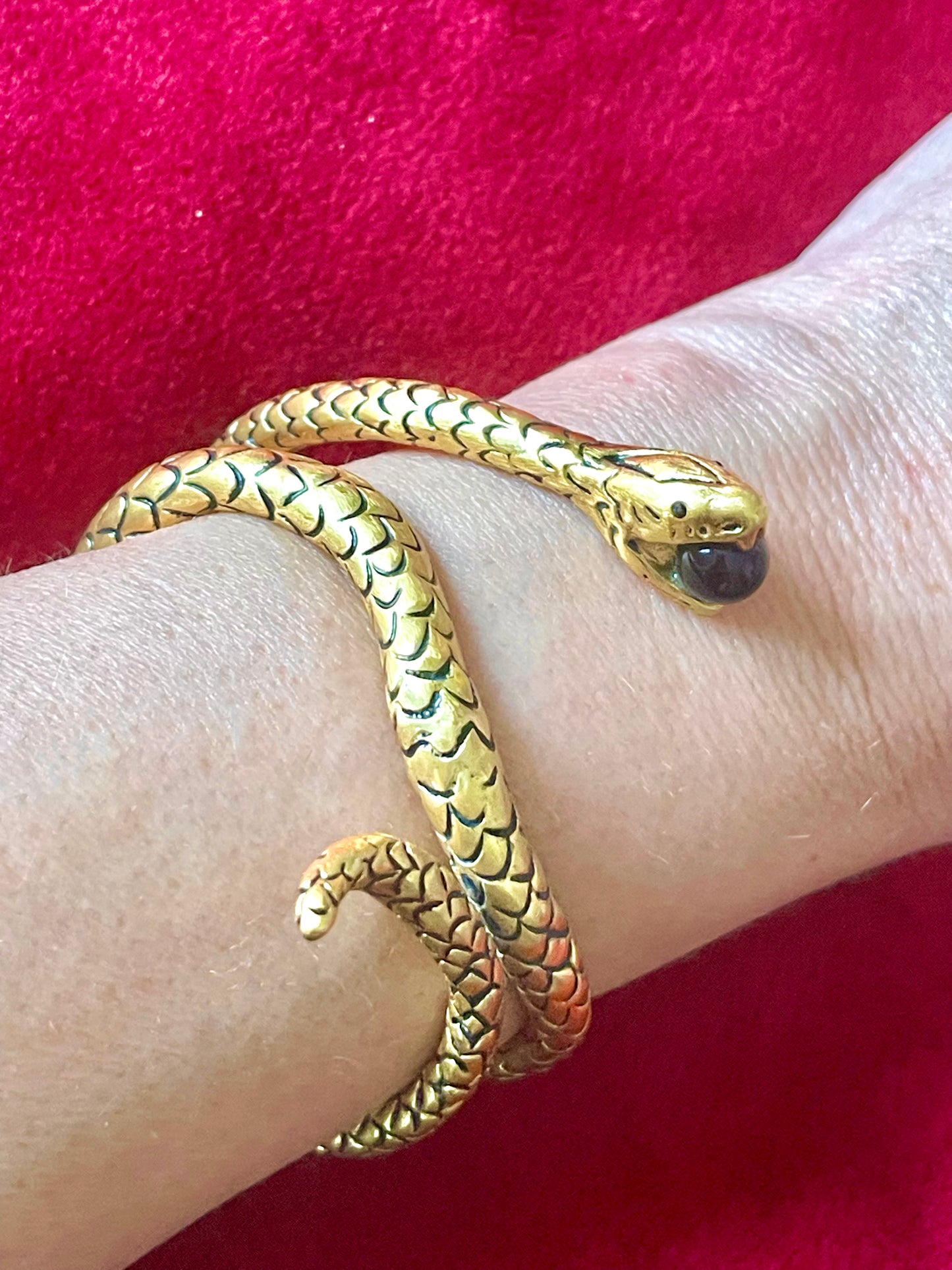 Brazalete con serpiente de Yves Saint Laurent, años 70