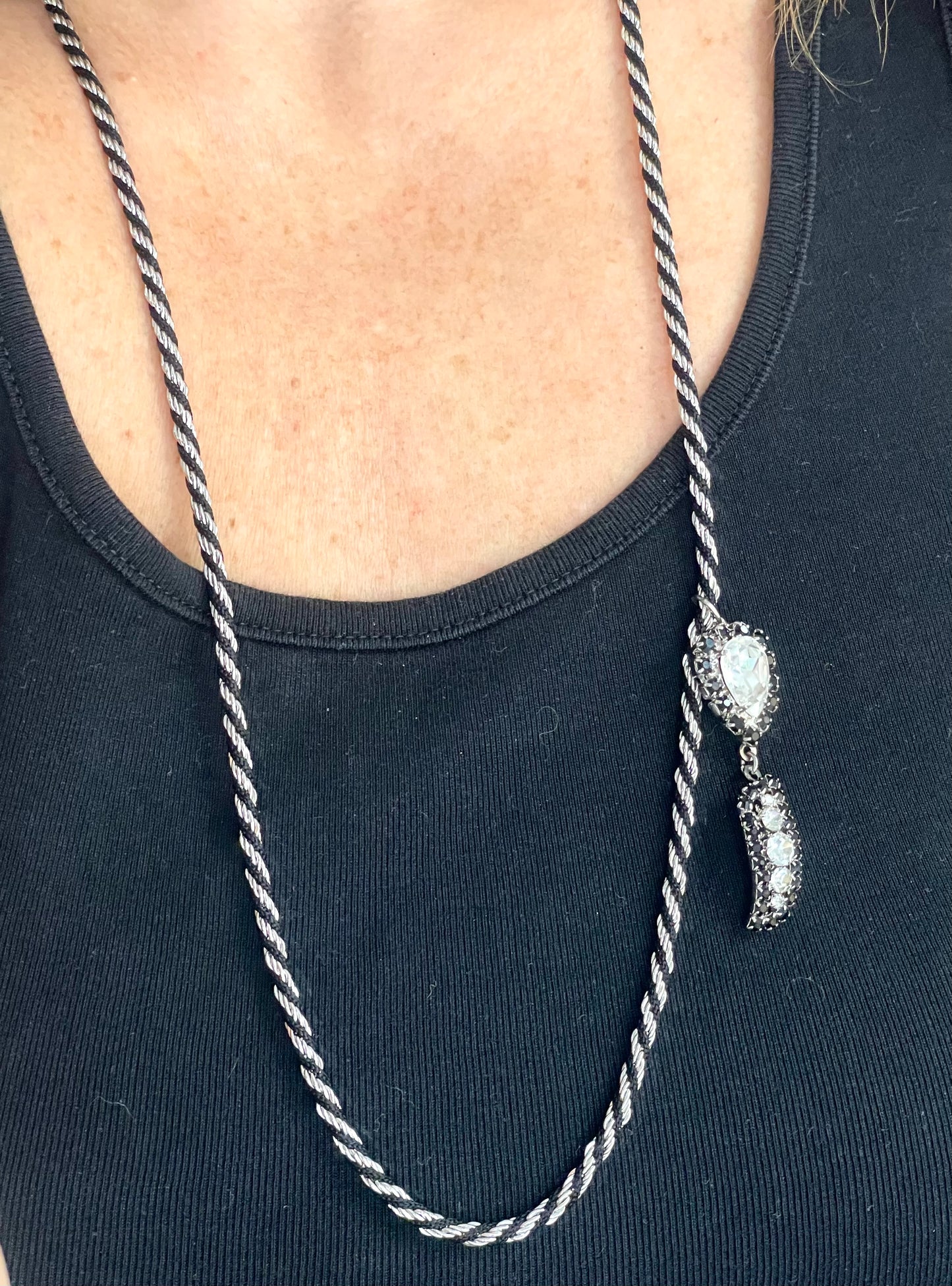 Auténtico collar vintage con colgante Triffari de Christian Dior