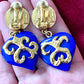 Boucles d'oreilles vintage Yves Saint Laurent Coeurs bleus ton or