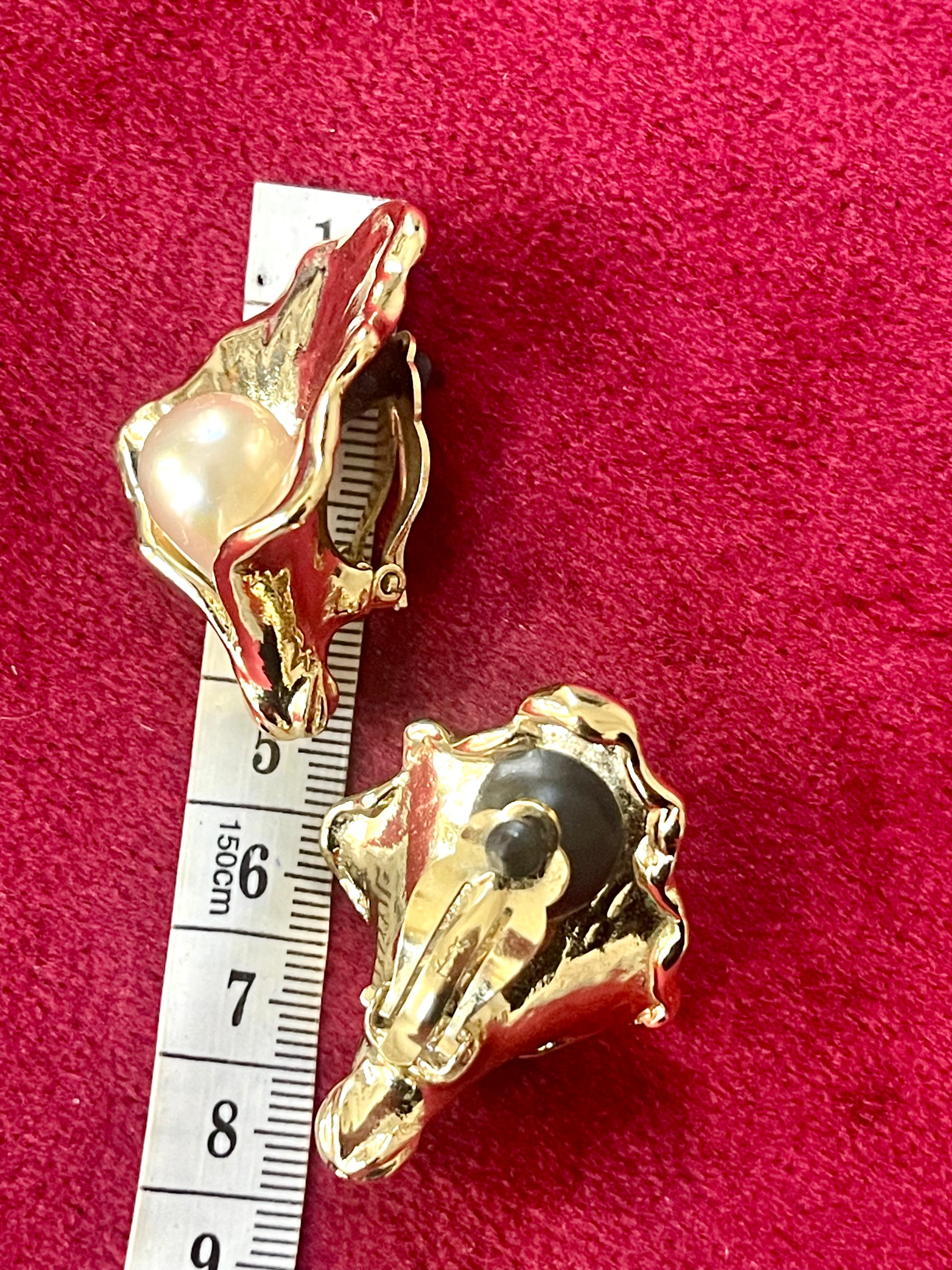 Vintage Yves Saint Laurent pearl calla lily earrings in gold-tone metal, 4.5 cm length