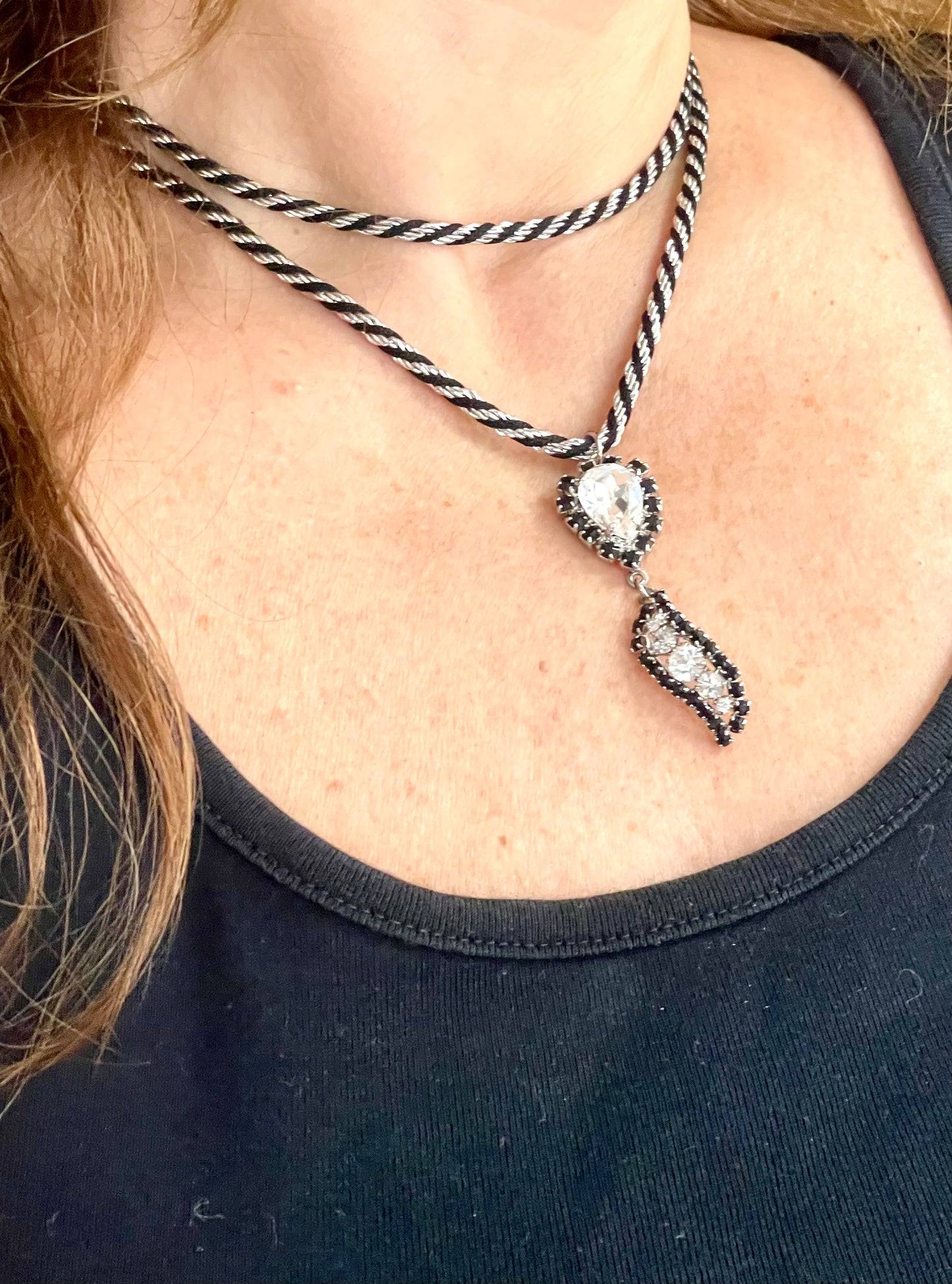 Auténtico collar vintage con colgante Triffari de Christian Dior