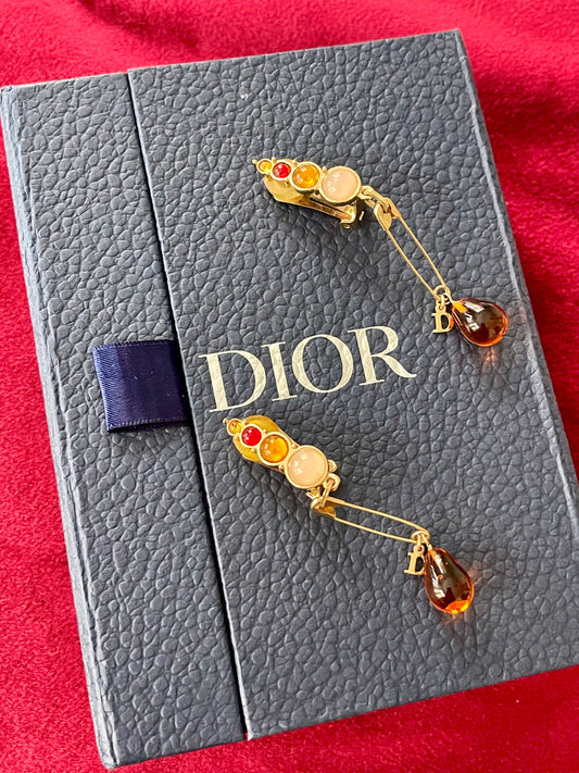 Boucles d'oreilles à épingles en or Dior