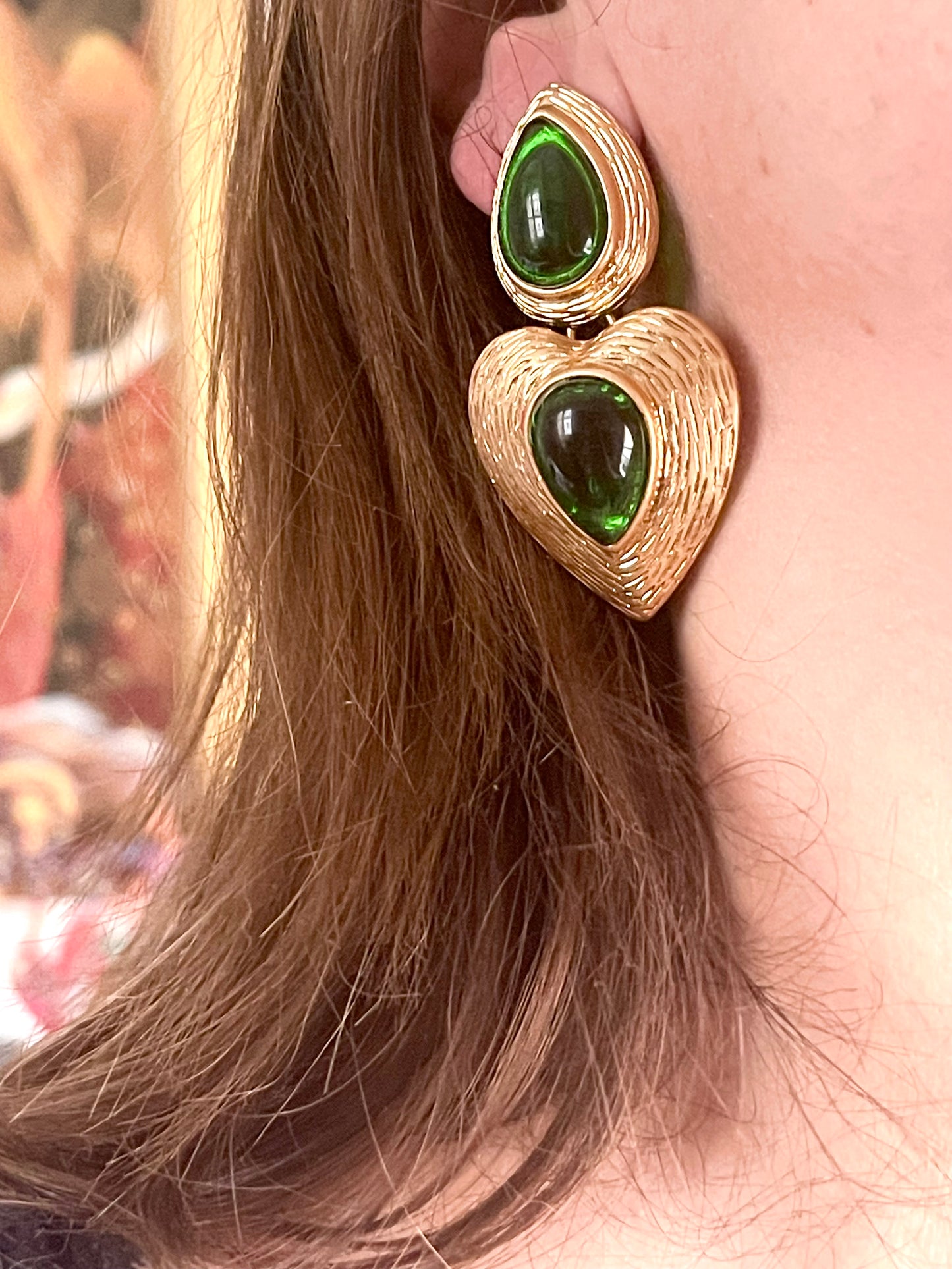 Boucles d'oreilles Tear Drop Gold &amp; Green Remake design vintage