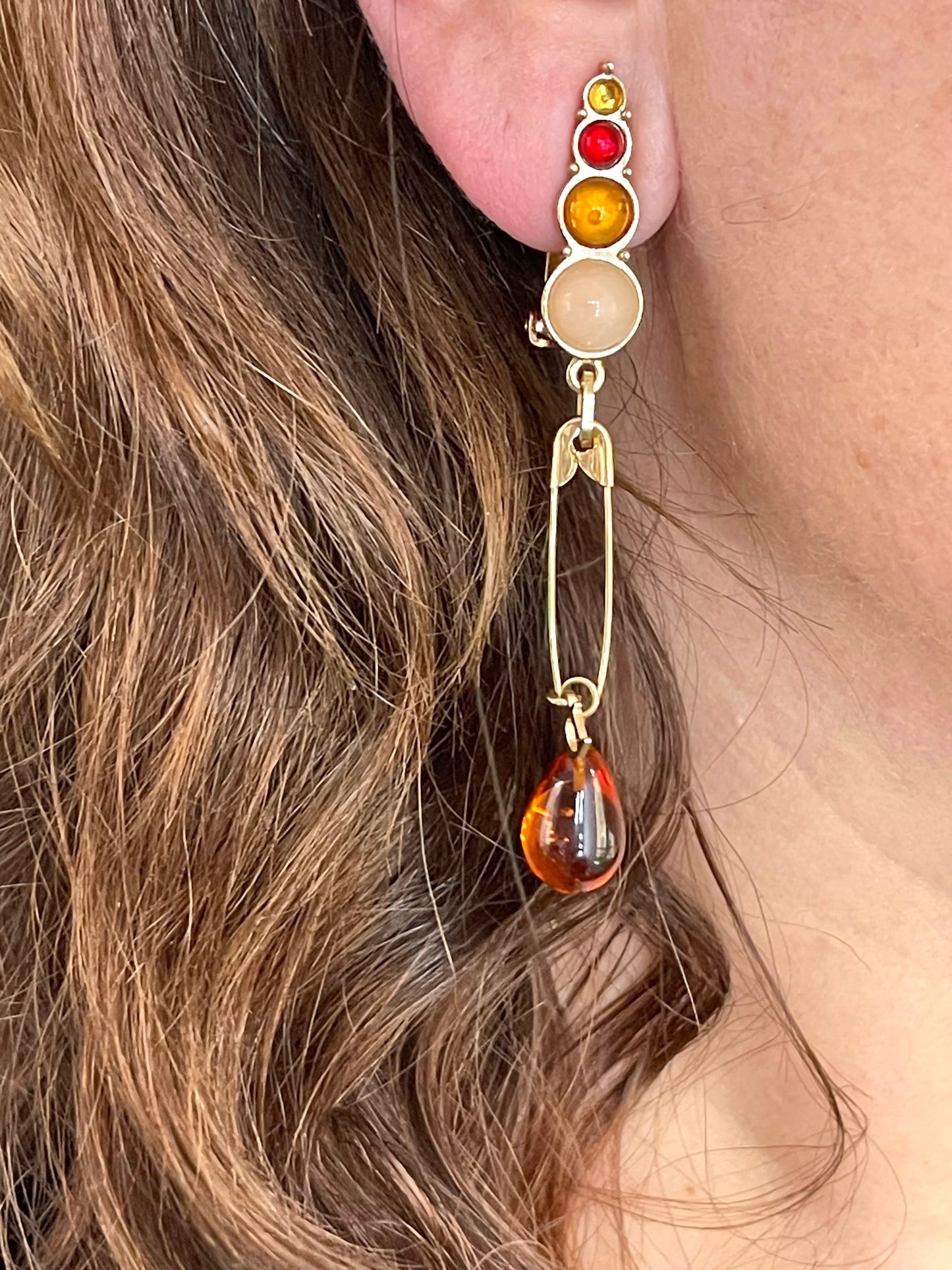 Boucles d'oreilles à épingles en or Dior