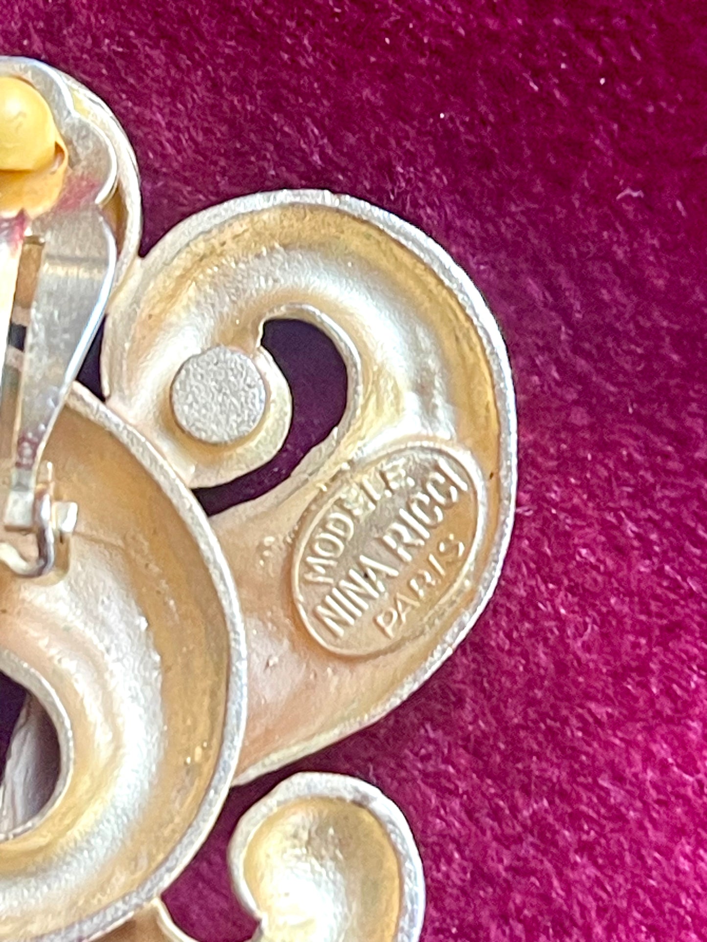 Vintage Nina Ricci Swirly Heart Earrings – 1990s