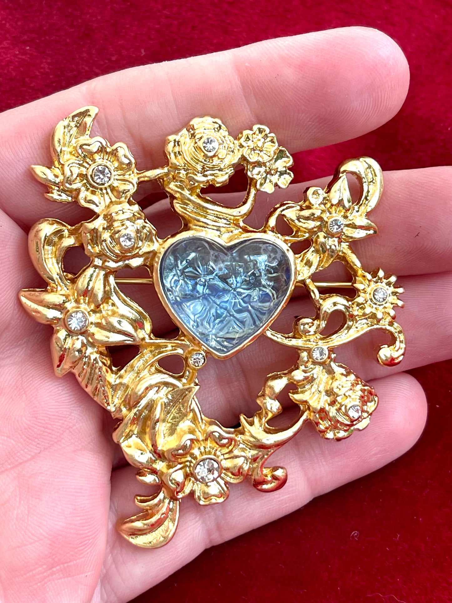 Blue Heart Art Nouveau Gold Metal Color Brooch