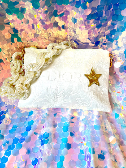 Pochette Dior personnalisée en velours blanc