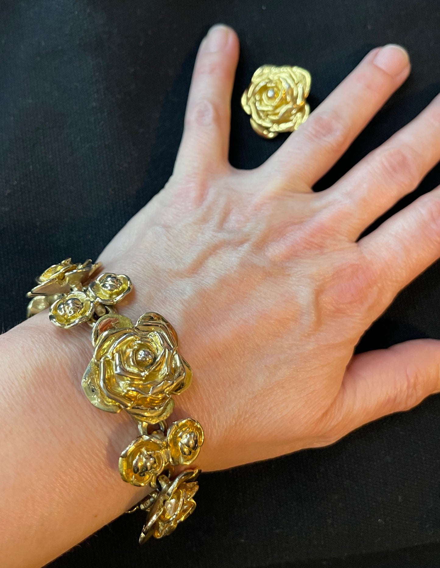Bracelet Authentique Yves Saint Laurent Fleurs Or