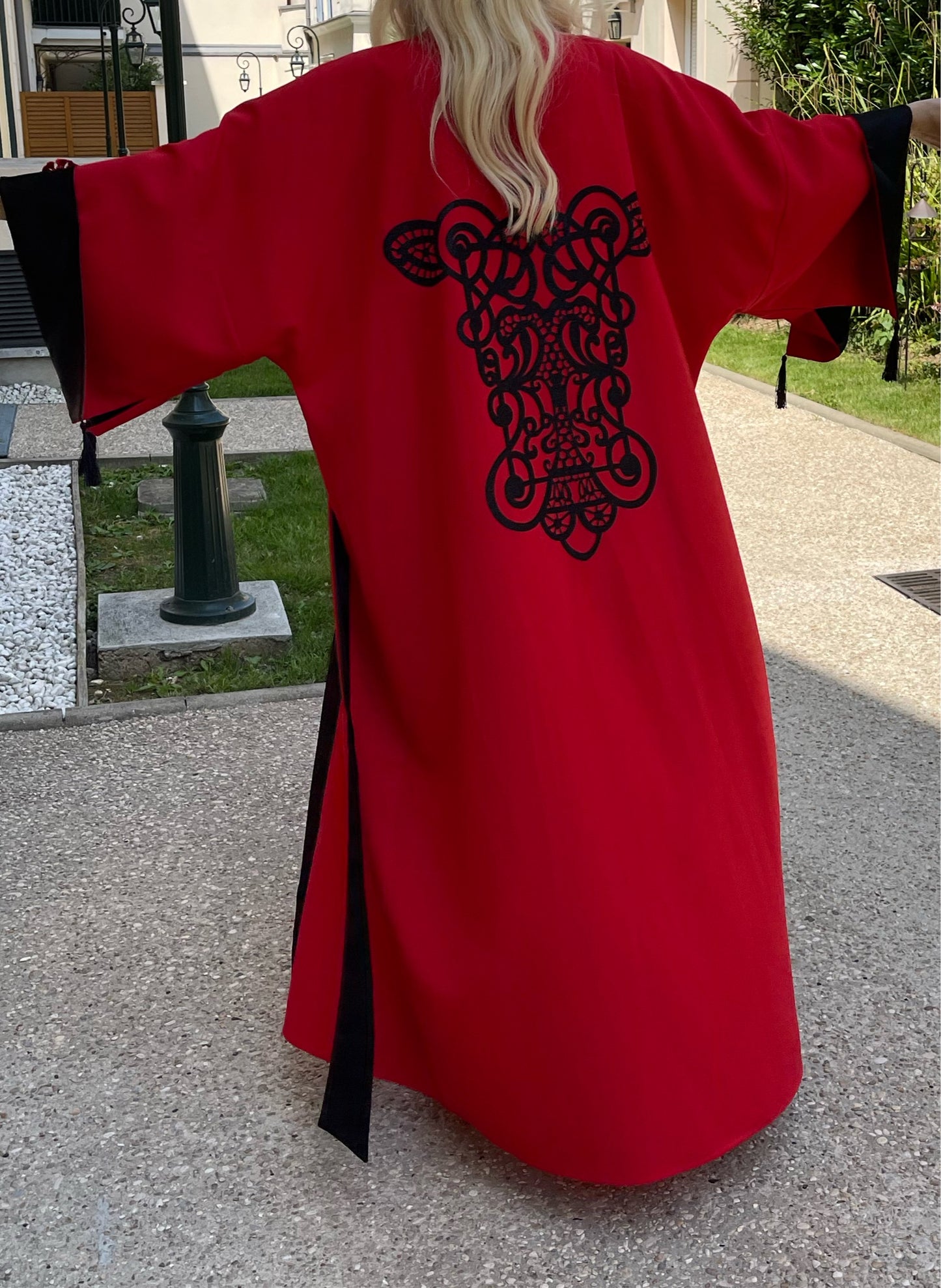 Kimono Abaya rojo hecho a mano