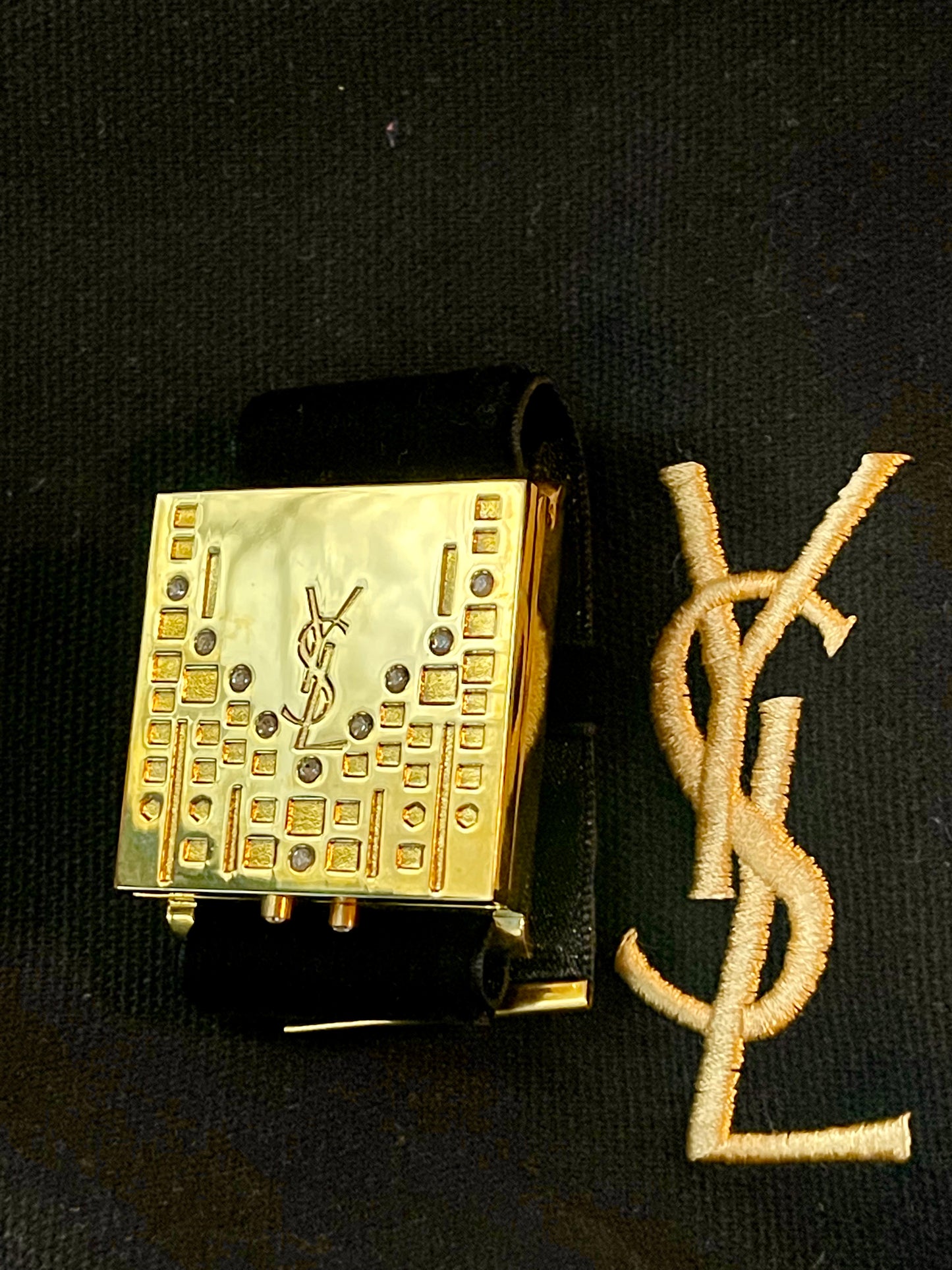 Bracelet mode de Yves Saint Laurent Maquillage