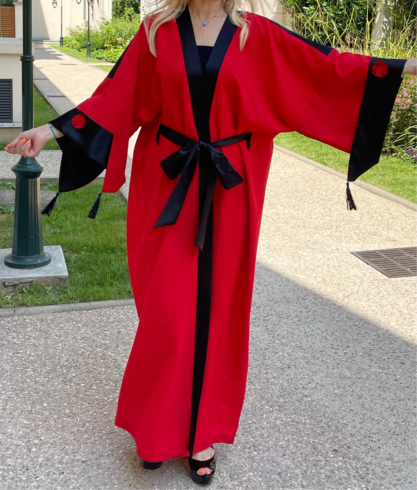 Kimono Abaya rojo hecho a mano